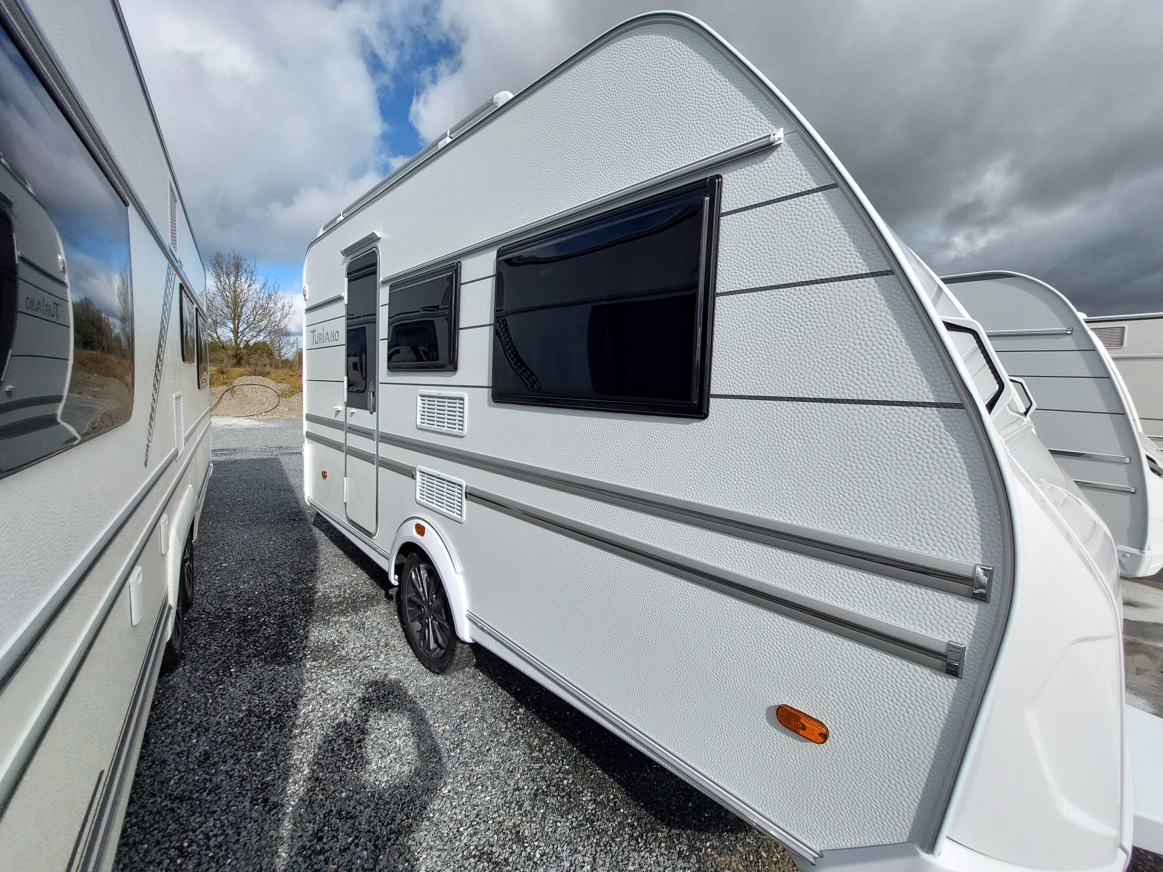 TURIANO 390 2026 AVEC CLIM ET FEU ELECTRIQUE