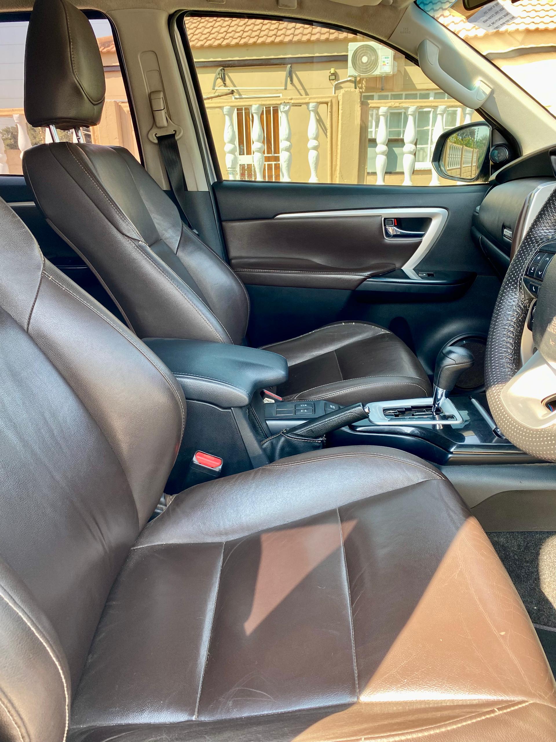 Toyota Land Cruiser Pickup 