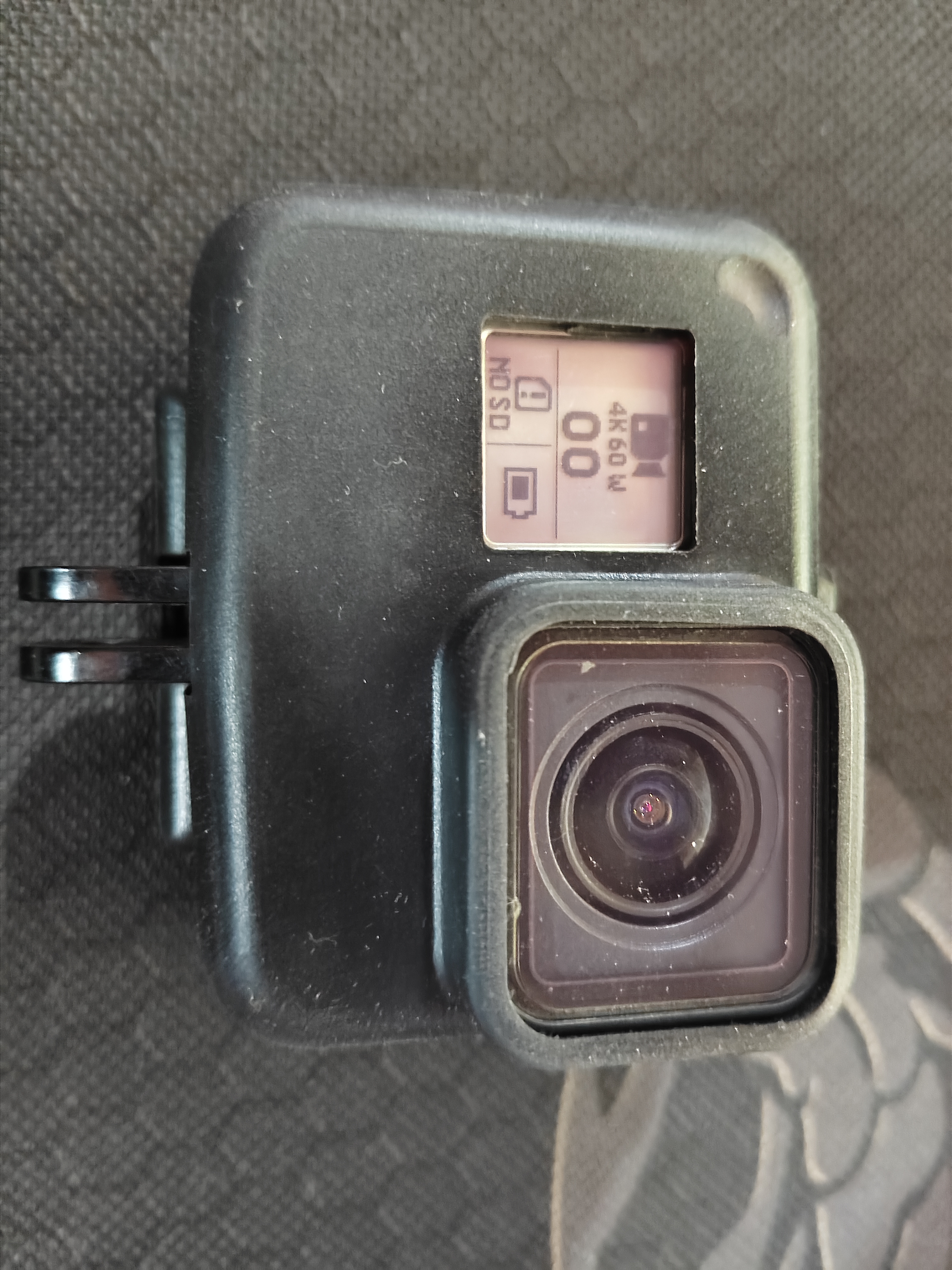 📸 Win a GoPro Hero 7 Black – Pristine Condition!