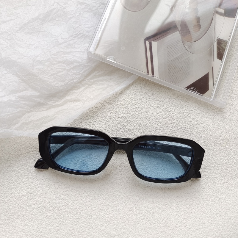 LENTES Montura negra con cristales azules