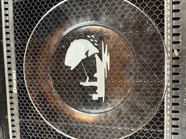 Laser Etched Glass Plate with Fisherman Design Set