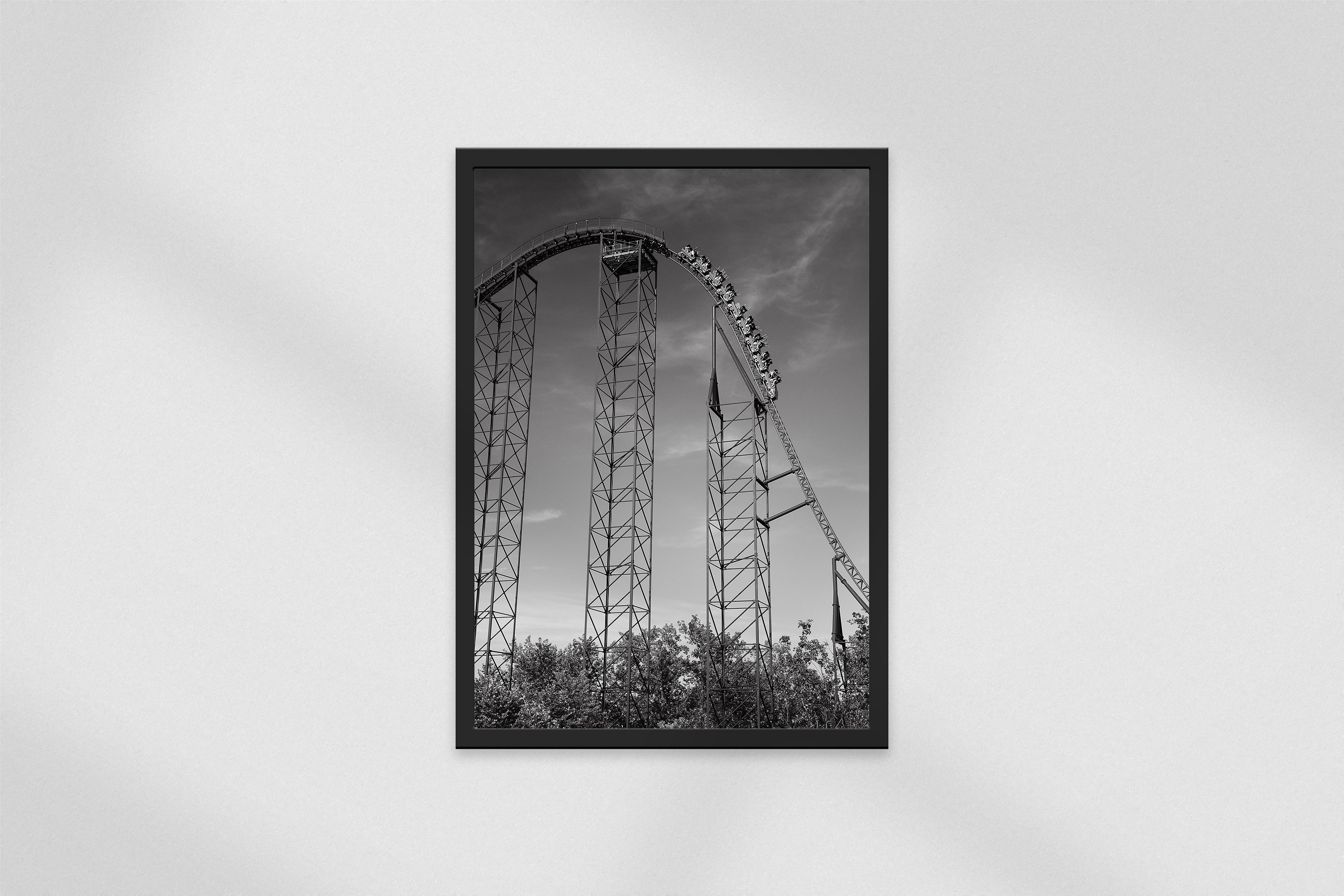 White Steel Ascent – Coaster Skyline Wende Poster
