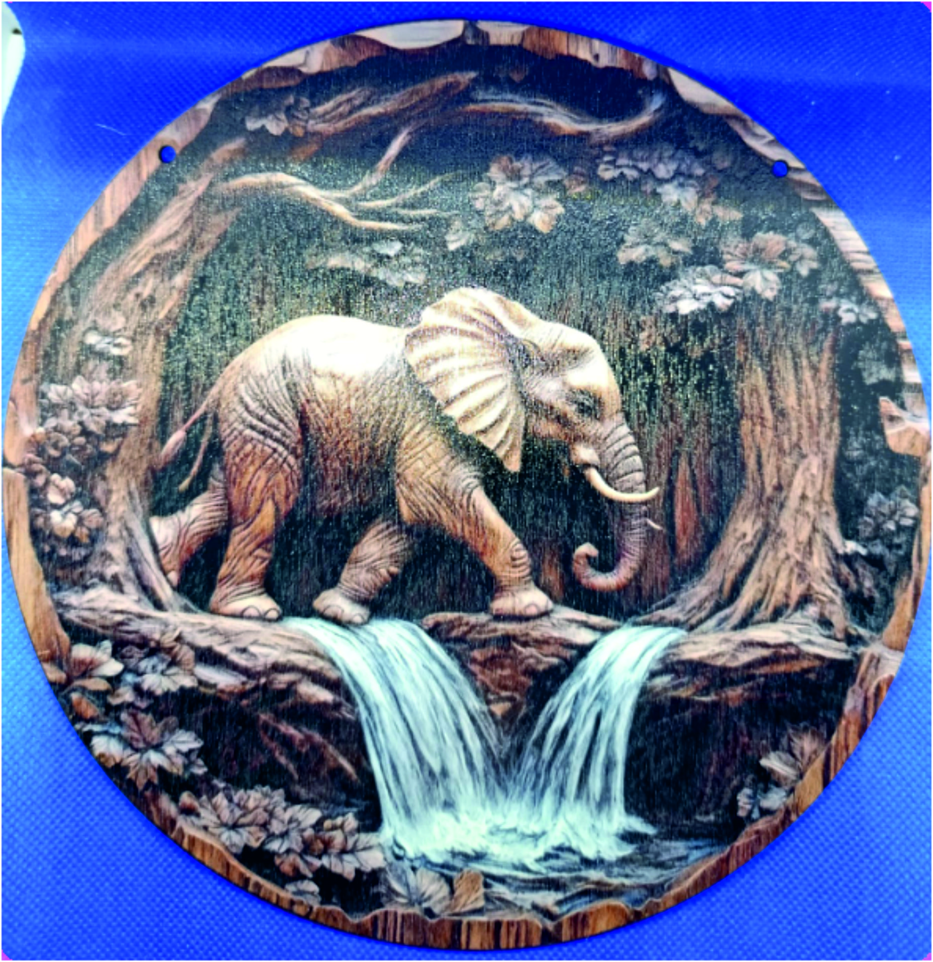 Holzplatte mit Elefantenmotiv zum hängen