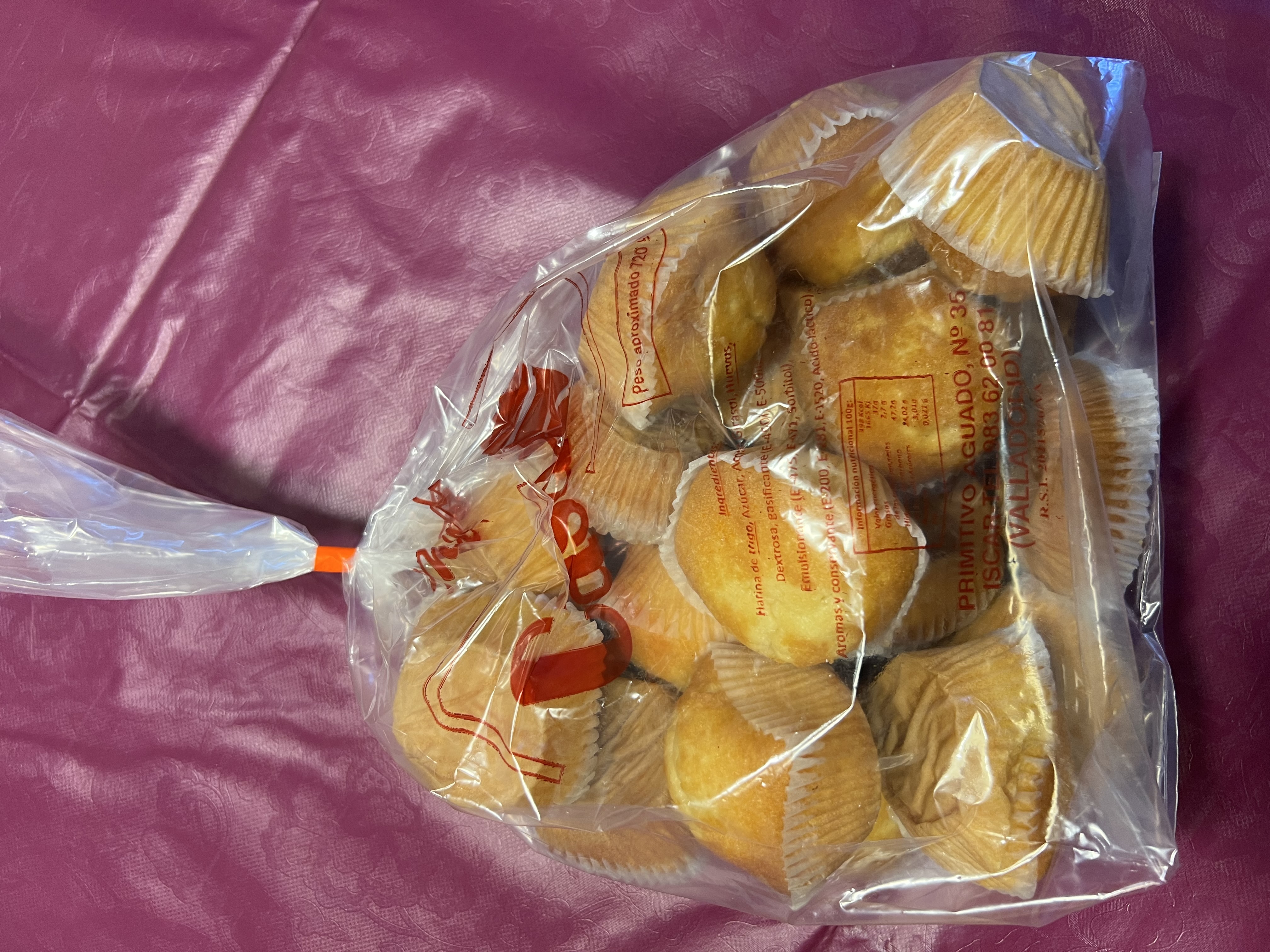 Bolsa de magdalenas artesanas sostenibles rurales