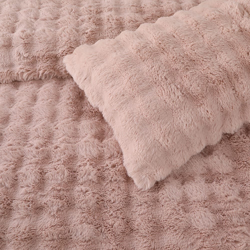 Loria Peluş Pudra Yatak Örtüsü Takımı