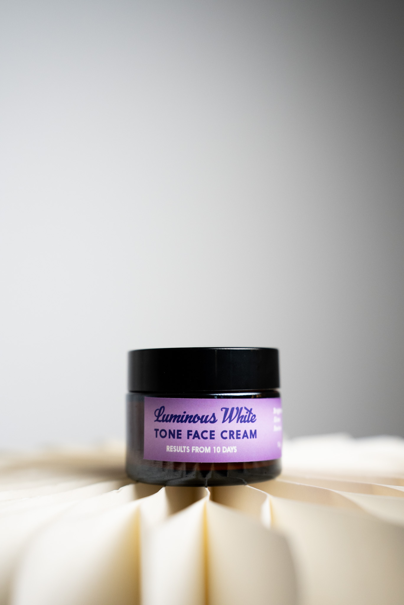 LUMINOUS WHITE TONE FACE CREAM