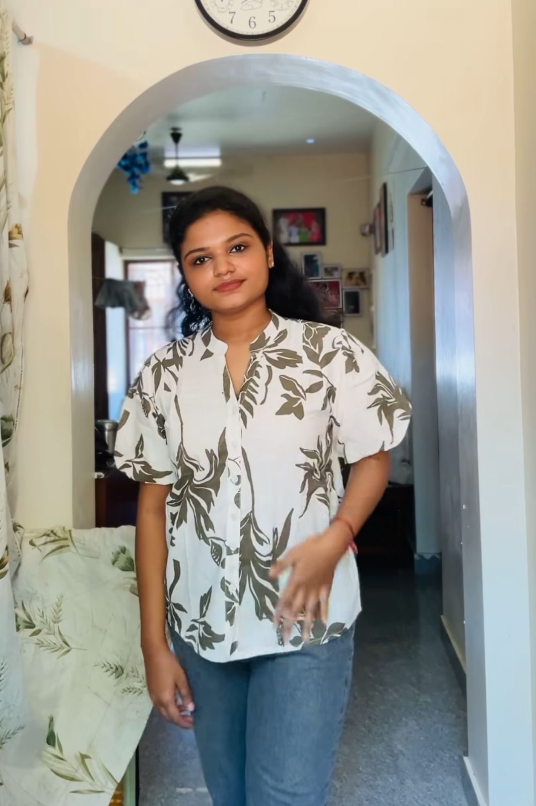 White Leaf-Patterned TOP