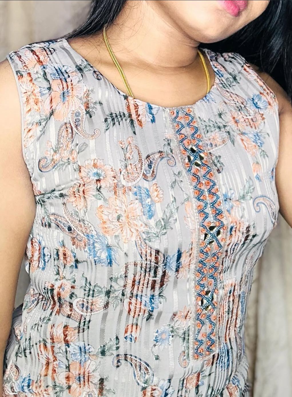 Floral Printed Sleeveless Kurti (SLEEVE INSIDE)