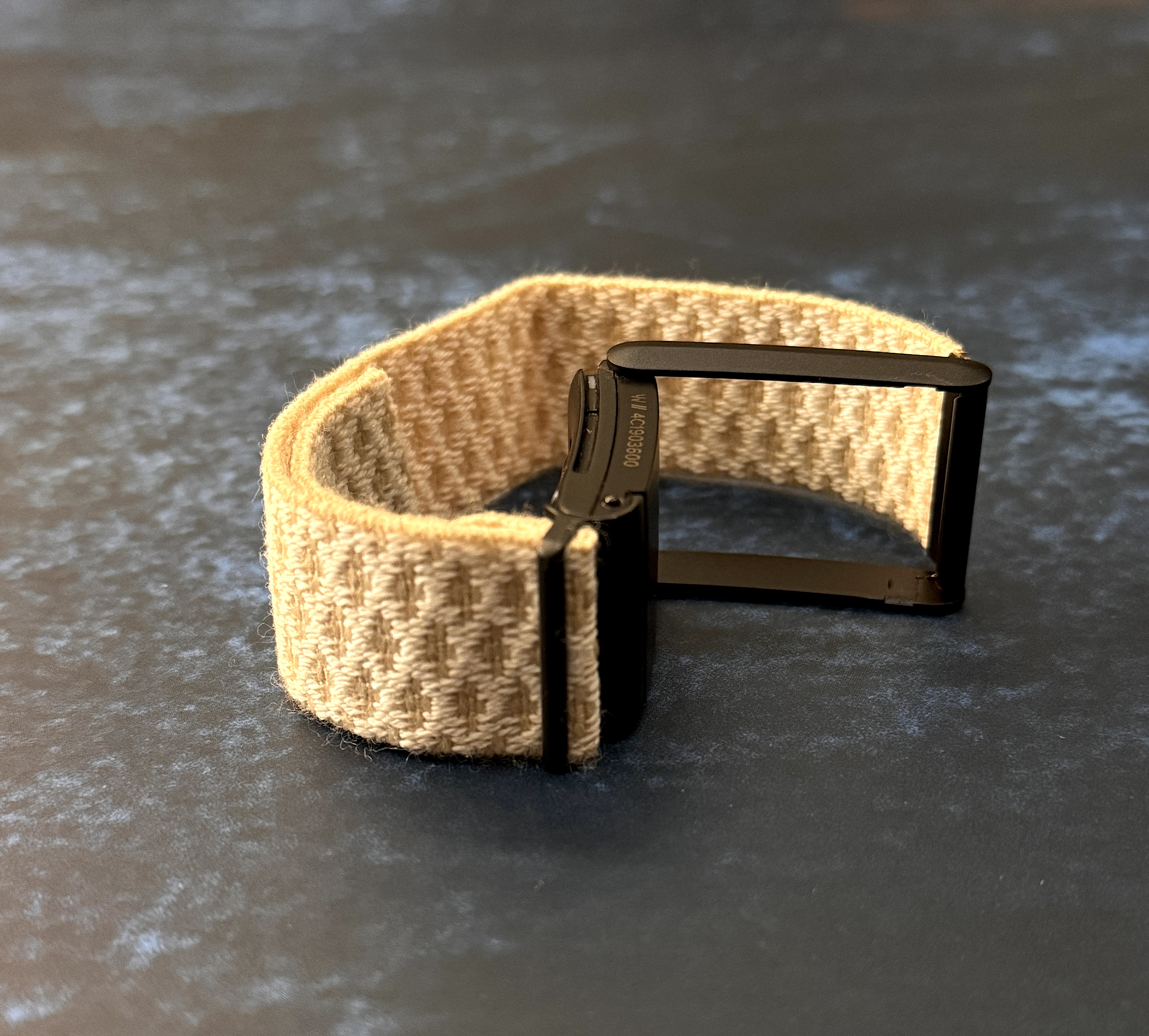 White Dotted Strap || Metal Buckle
