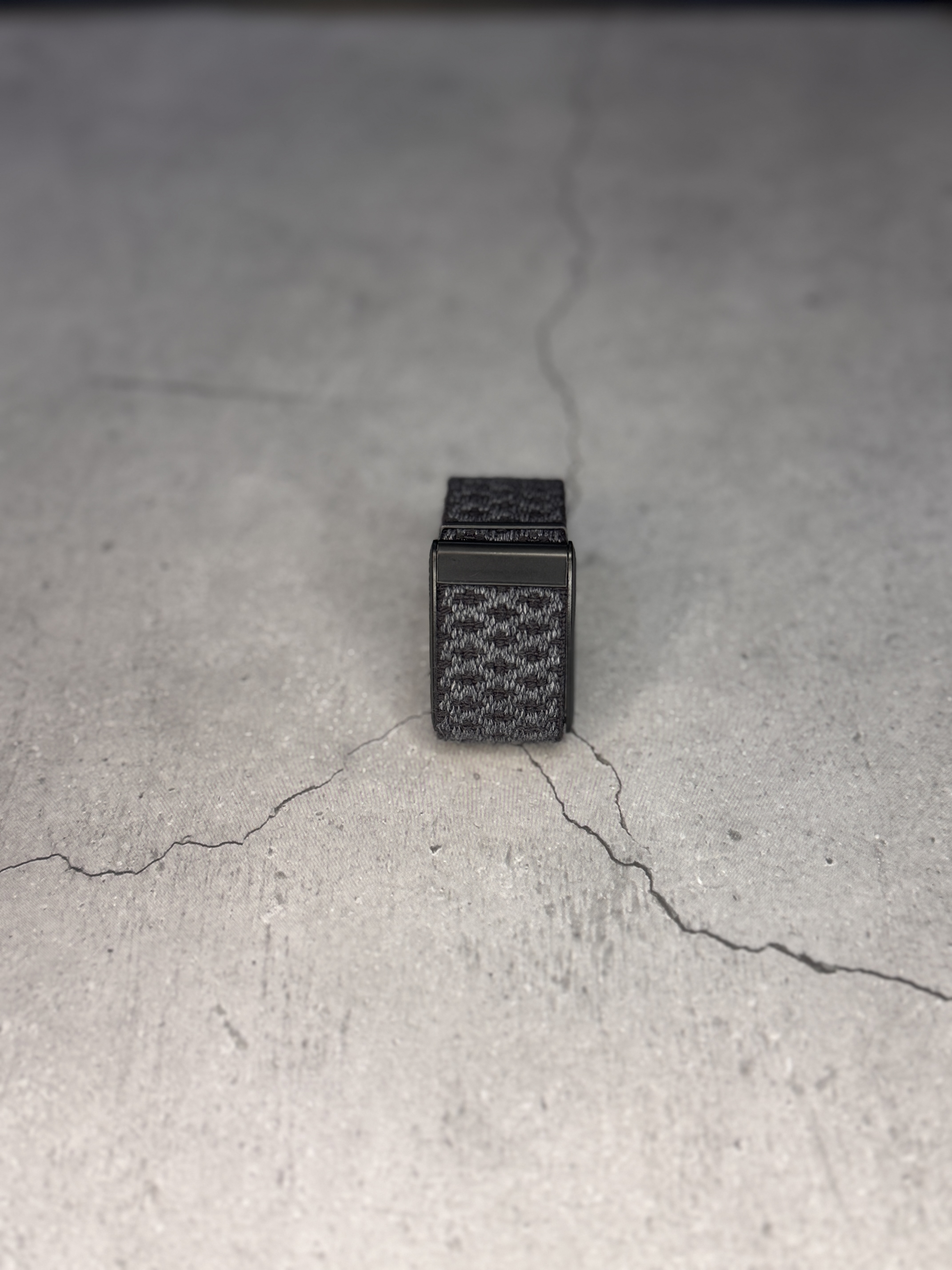 Black Dotted Strap || Metal Buckle 