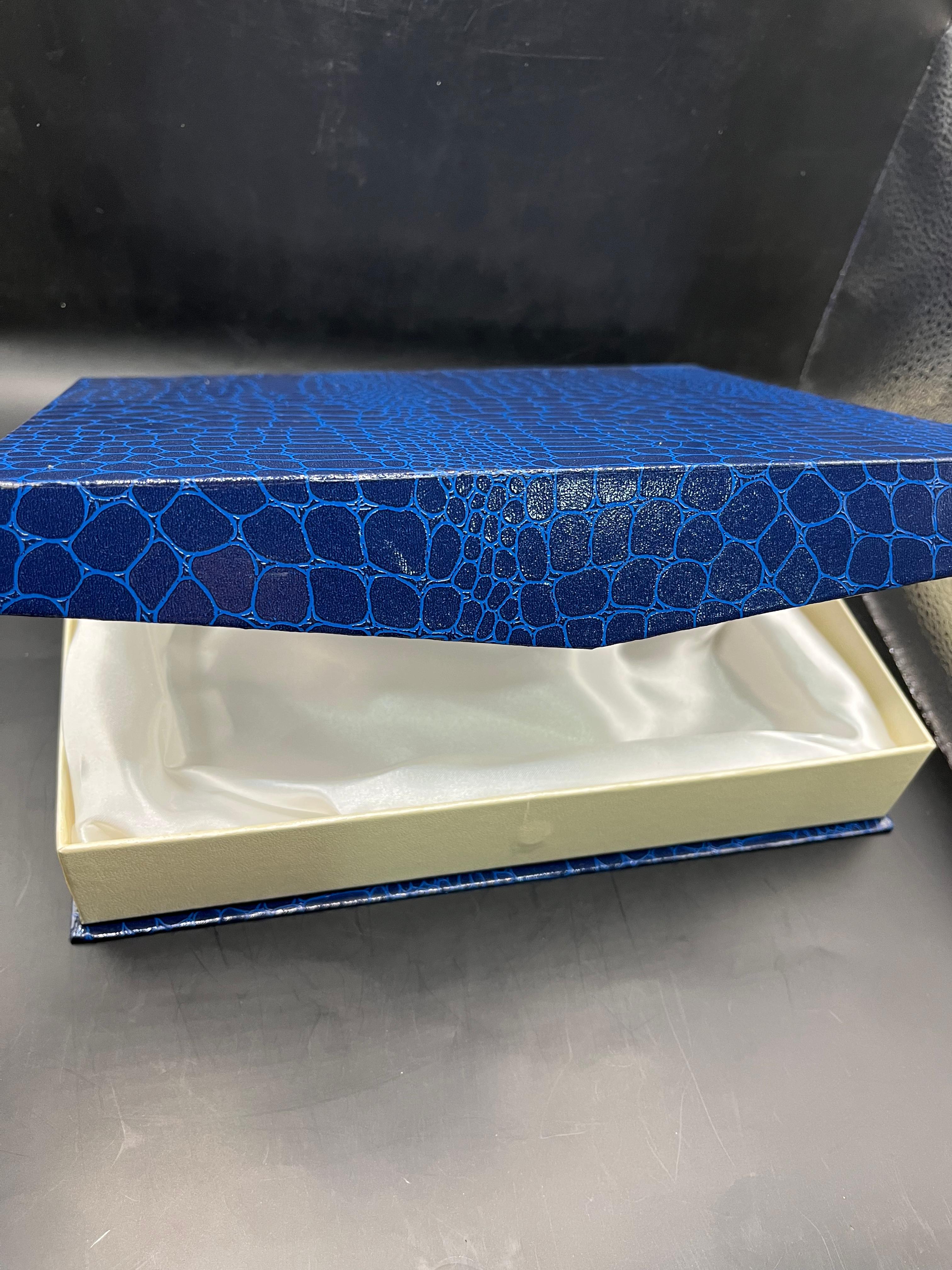 Placa con bordes en Madera