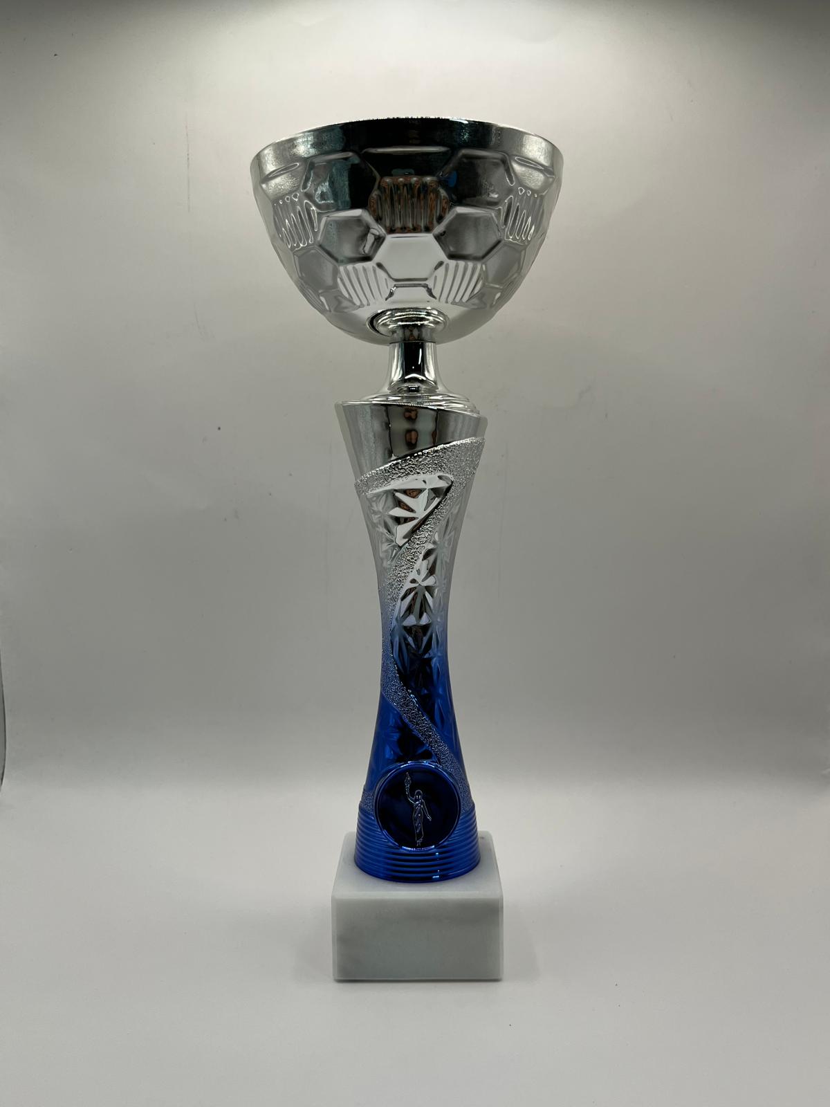 Copa plateada con base azul 