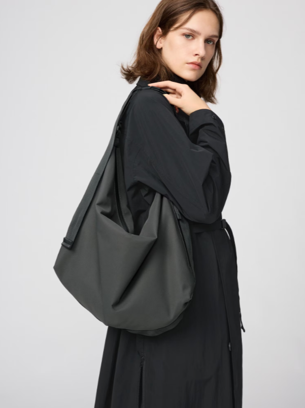 MESSENGER SHOULDER BAG