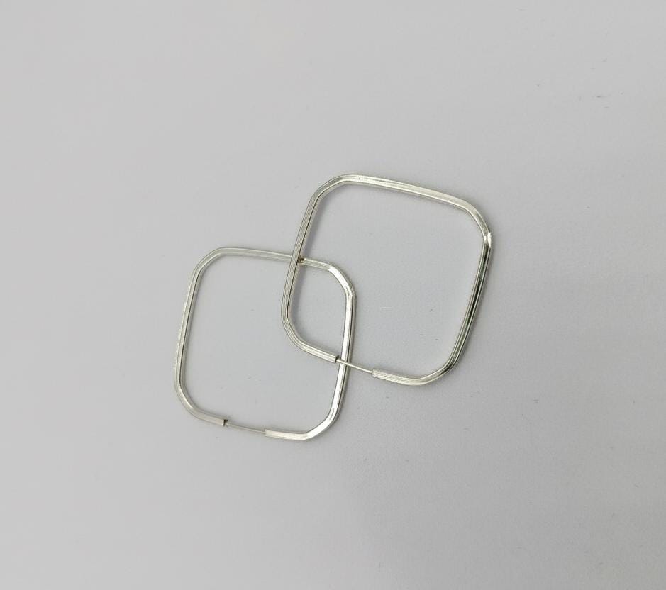 Brinco Argola Quadrada 2,5M