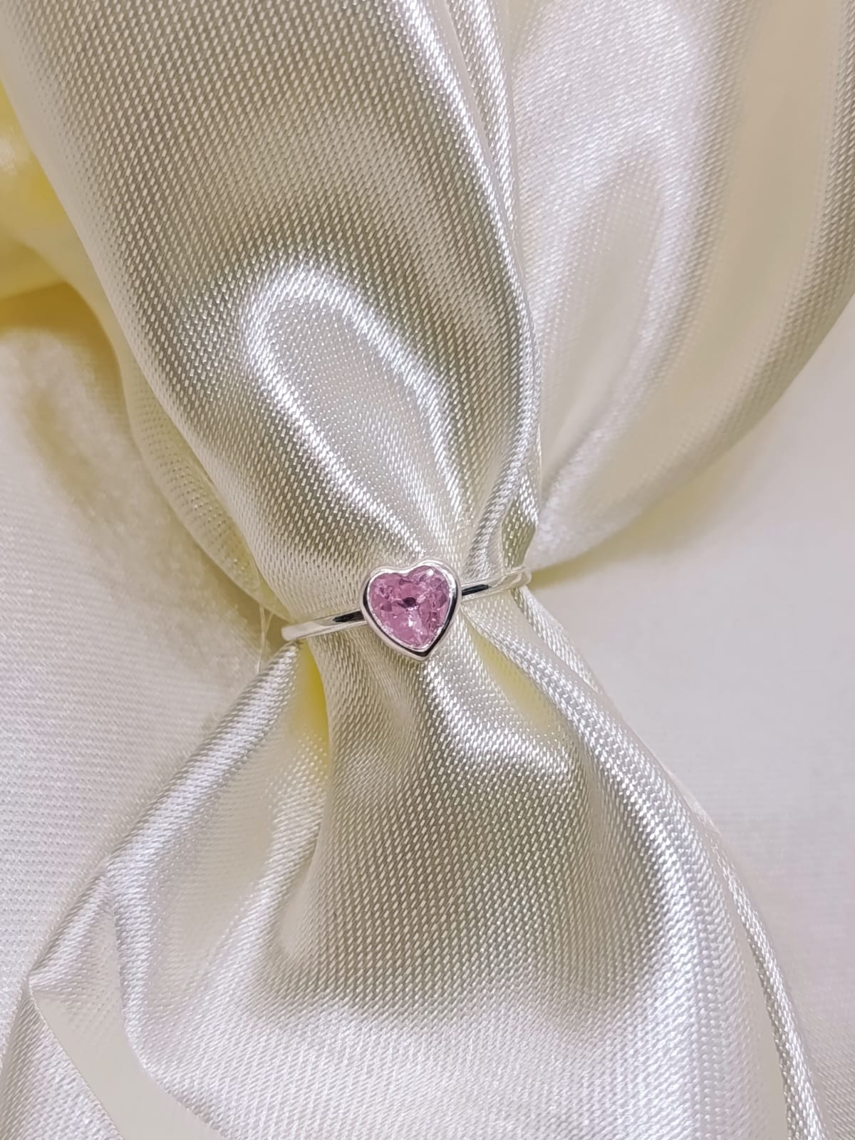 Anel  Solitário coração rosa