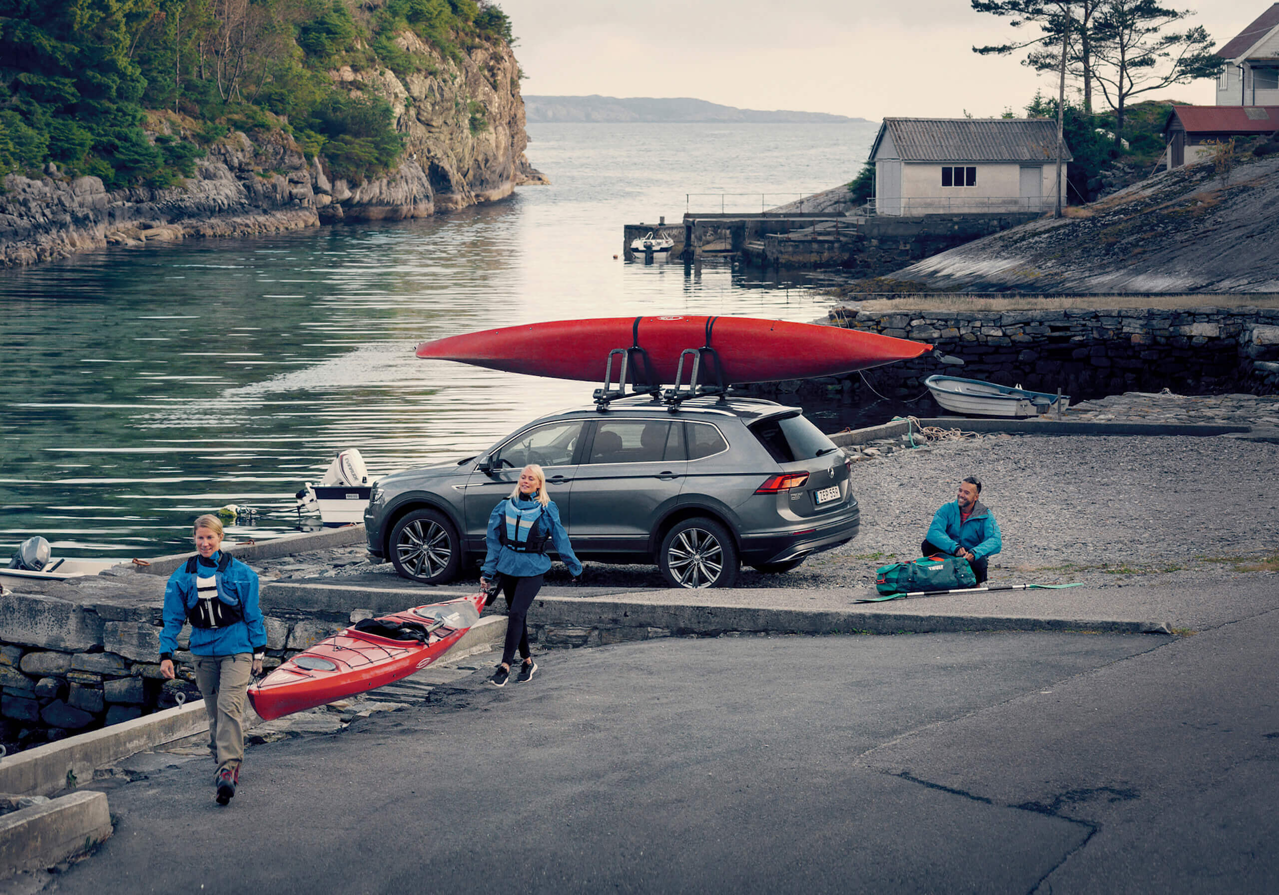 Thule Hull-a-Port Aero canoe