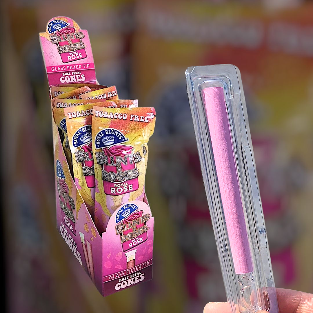 Conos de petalos de rosa