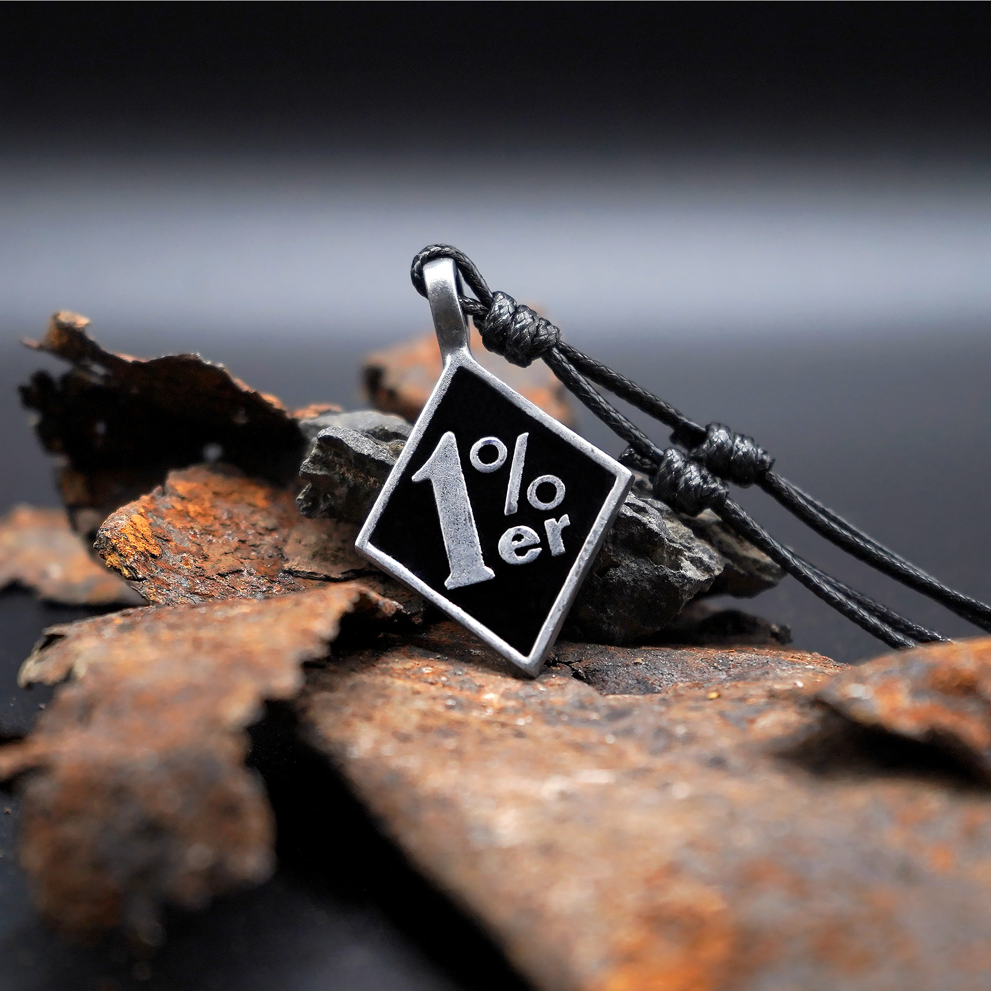1%'er Pendant