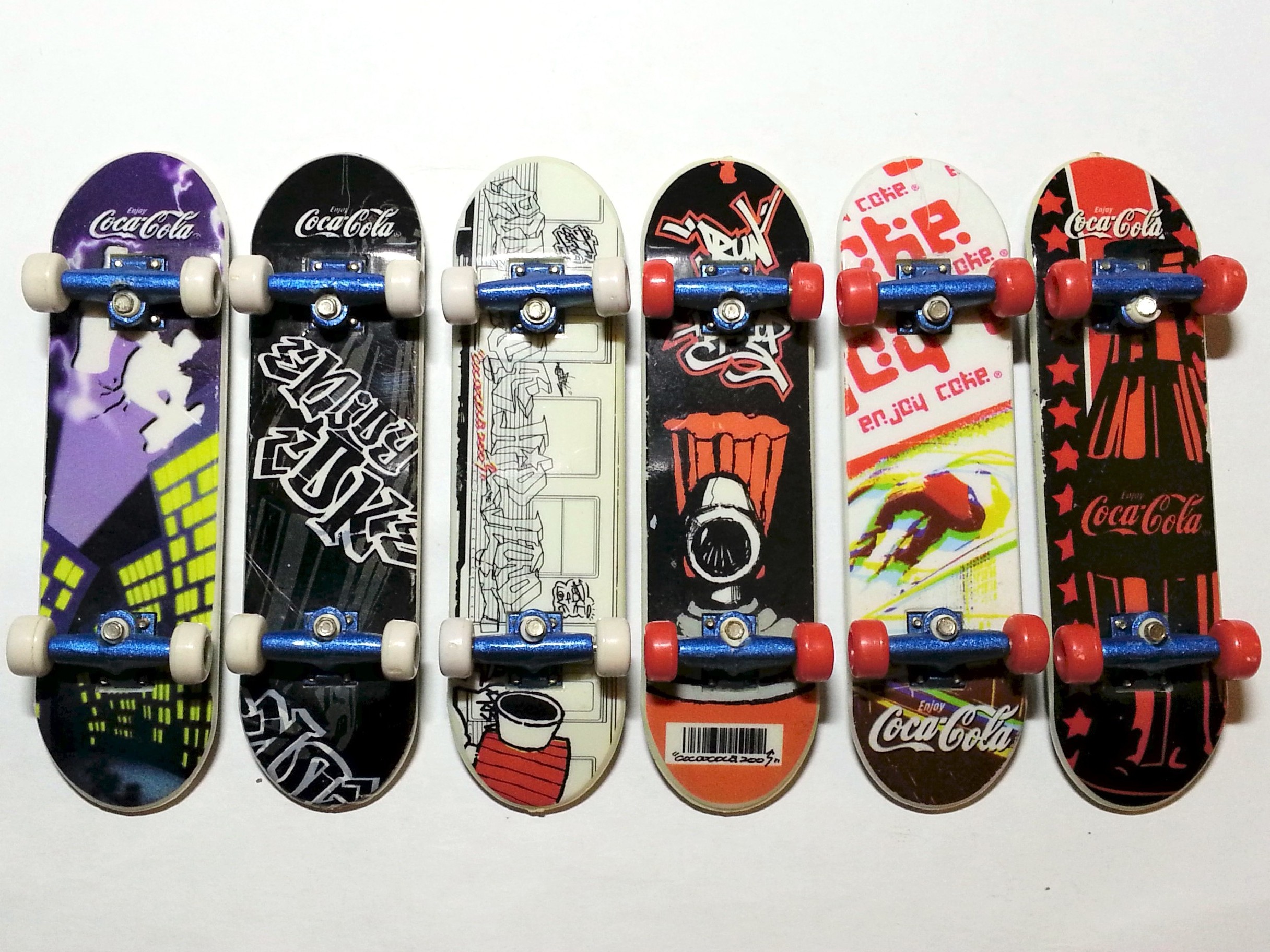 Coca Cola Mini Skateboard Keychains / Fingerboard Toys - 2001 Factory Sealed Hong Kong Exclusive