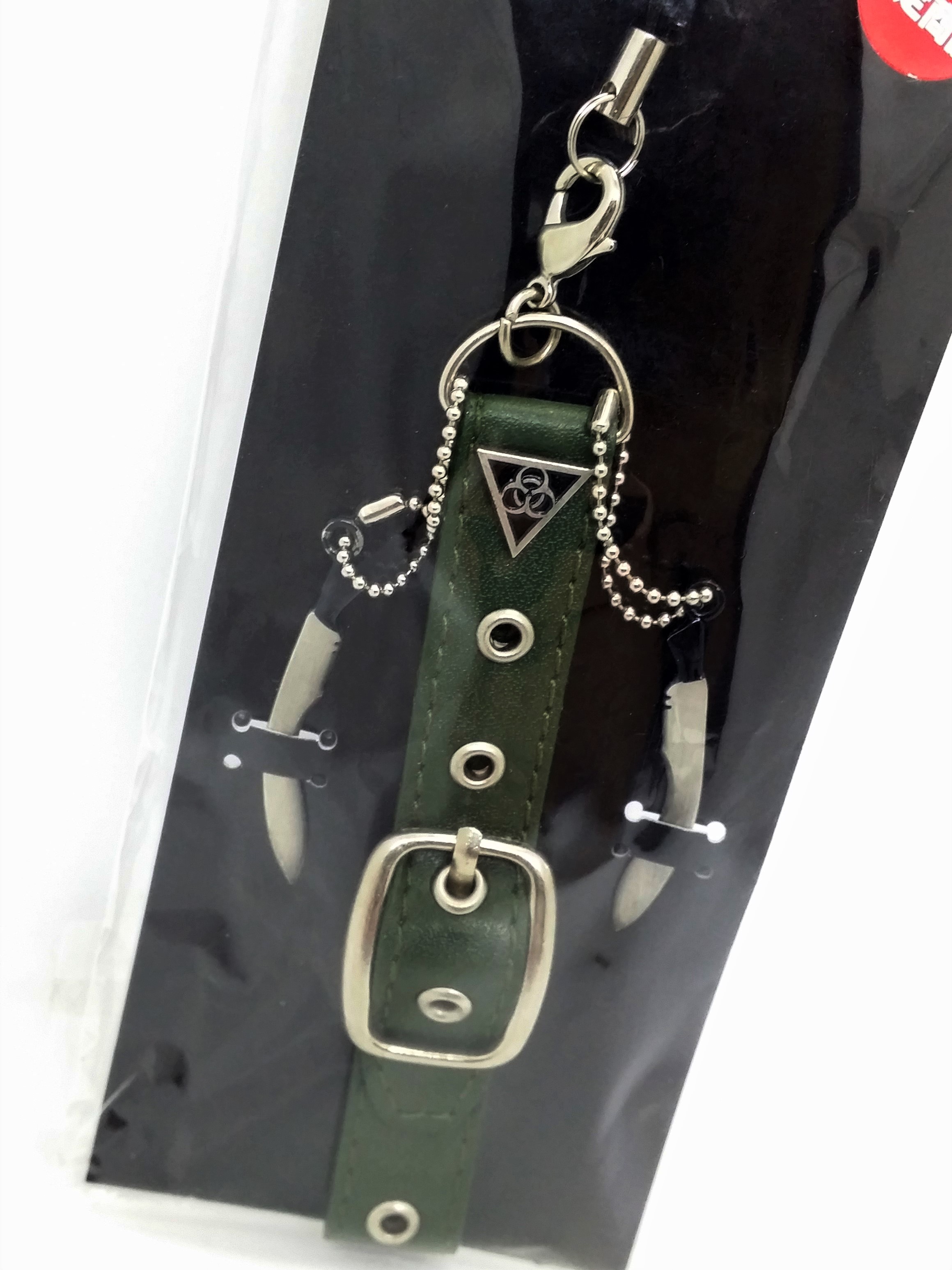 BIOHAZARD 3 Phone Charm Strap Keychain (Knives) - 2007 Resident Evil Japan Movie Theater Exclusive