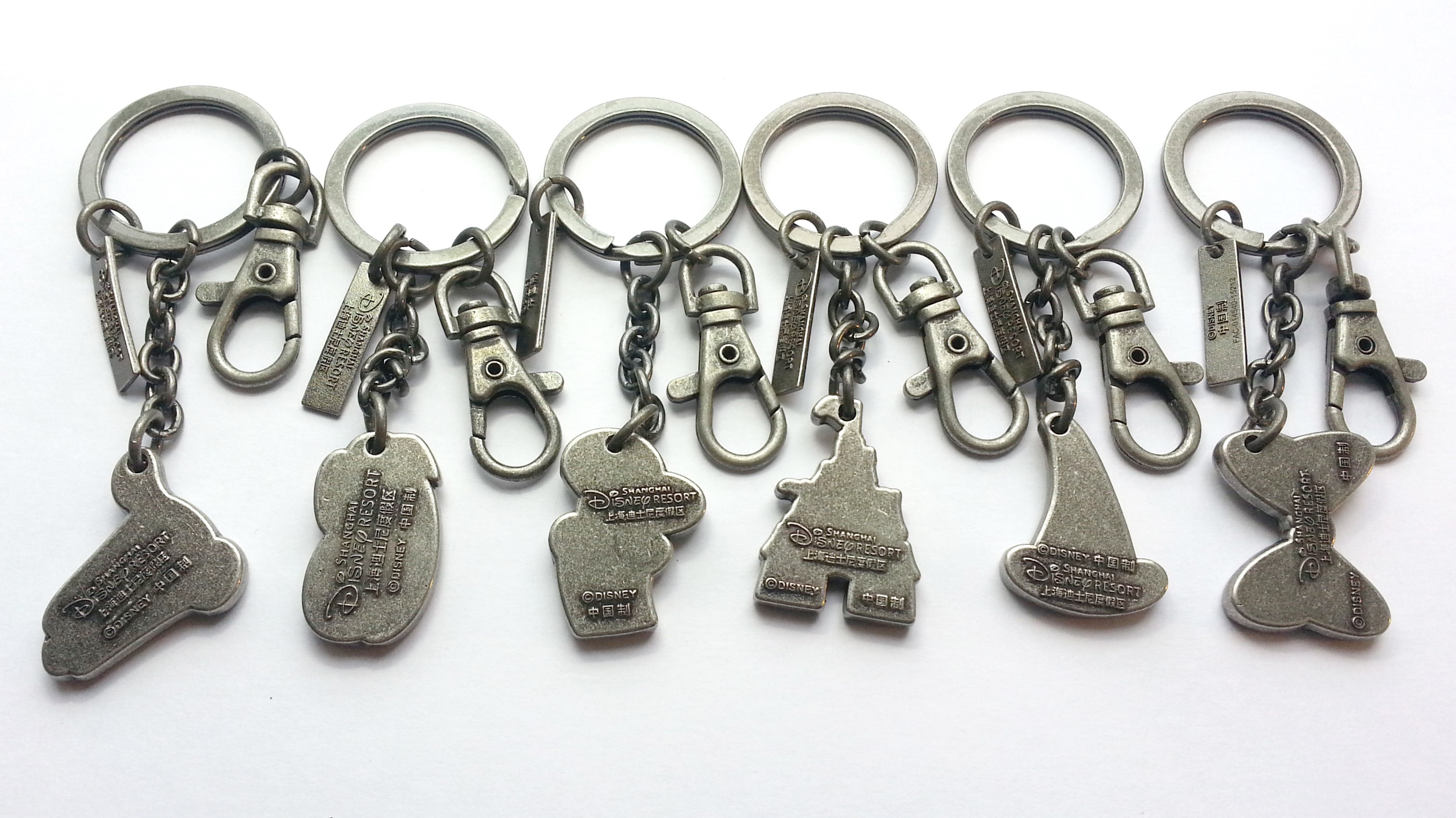 Shanghai Disney Resort Grand Opening Character Icon Keychain Set Of 6 - 2016 Disneyland Unused