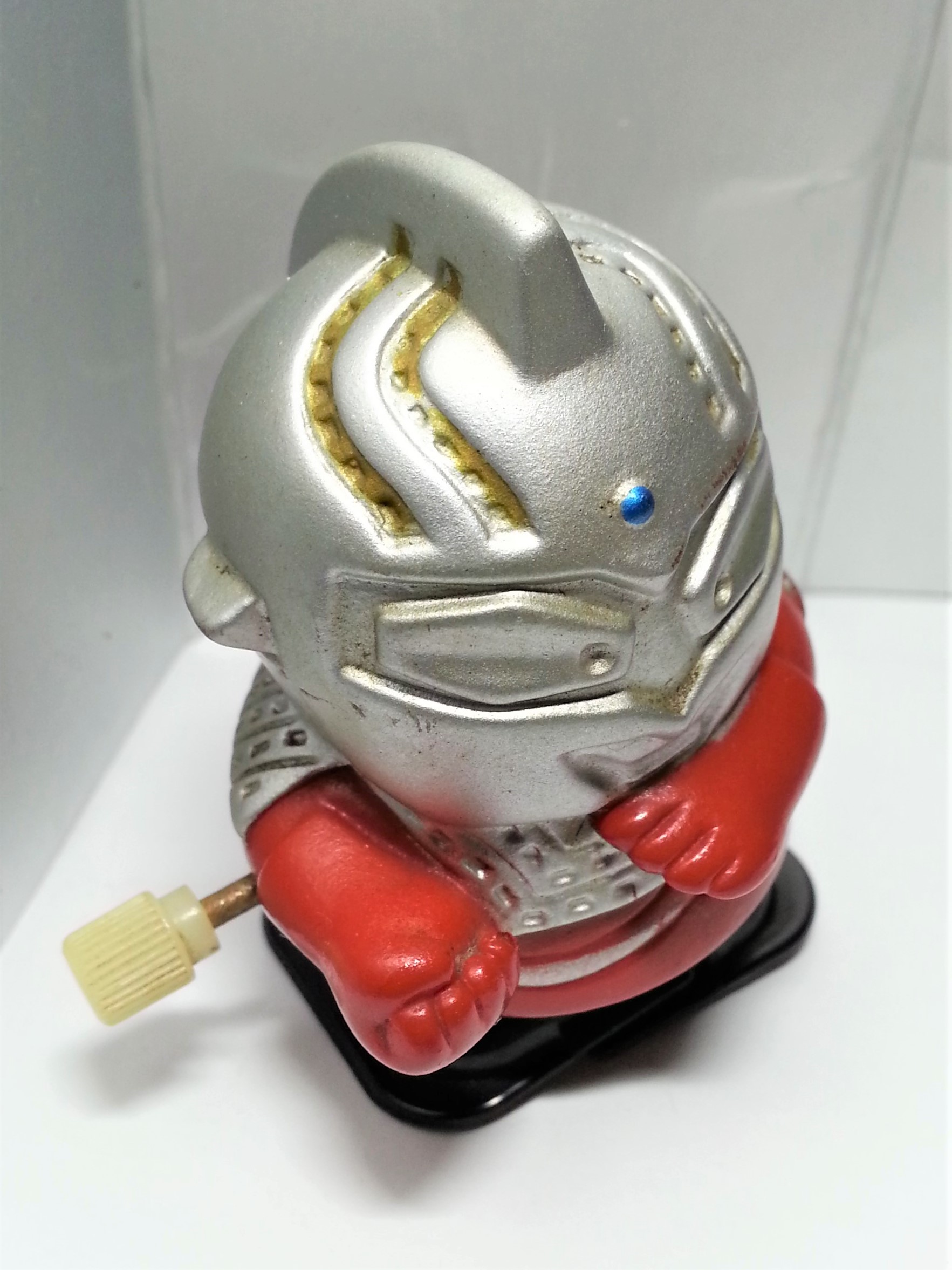  Ultraman Ultra-Seven Plastic Wind-Up Walking Toy - 90s Japanese Anime