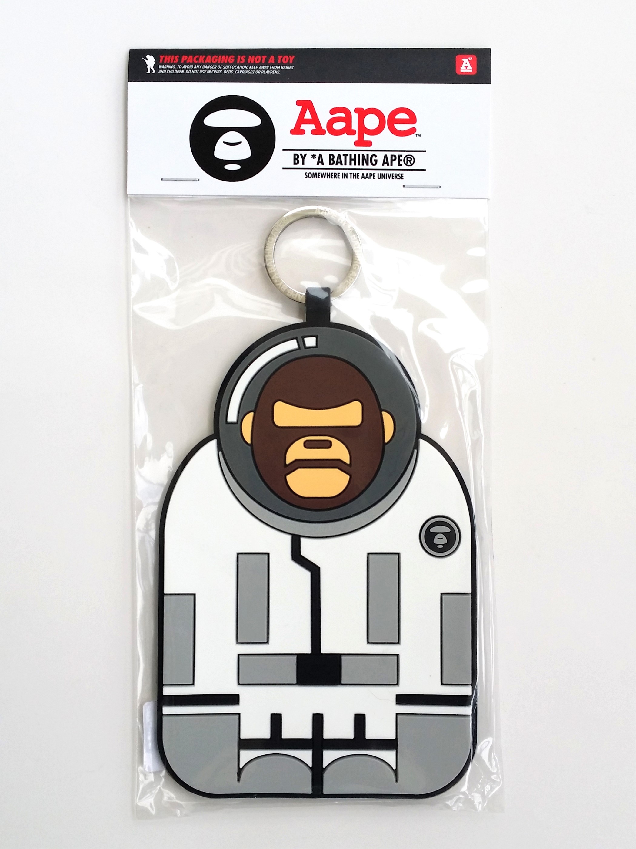 A BATHING APE Bape Aape Astronaut Keychain Key Ring - Brand New