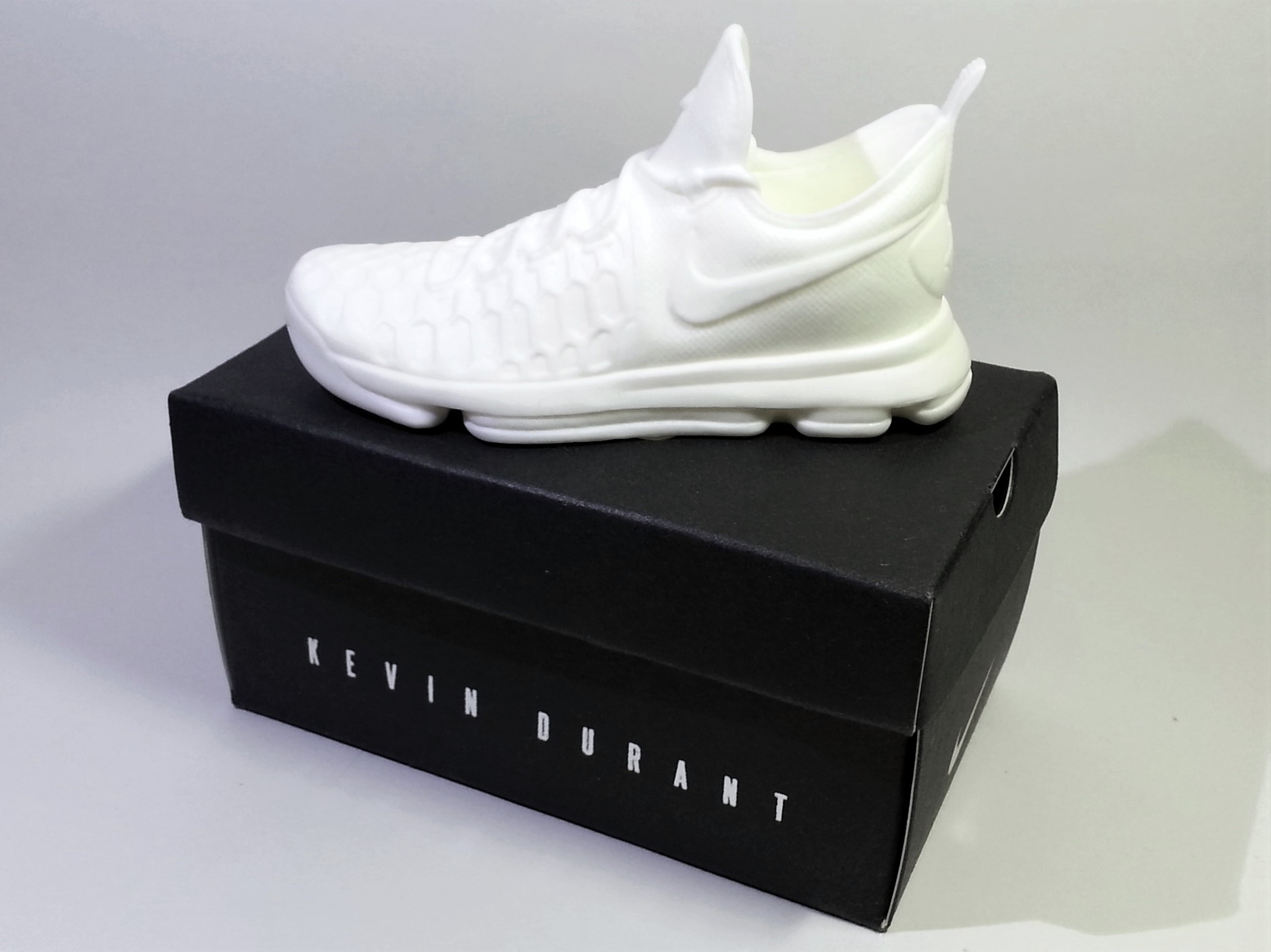 Nike KD 9 Mini Sneaker - Kevin Durant & Nike's "852 x KD" Exhibition 2016 in HK