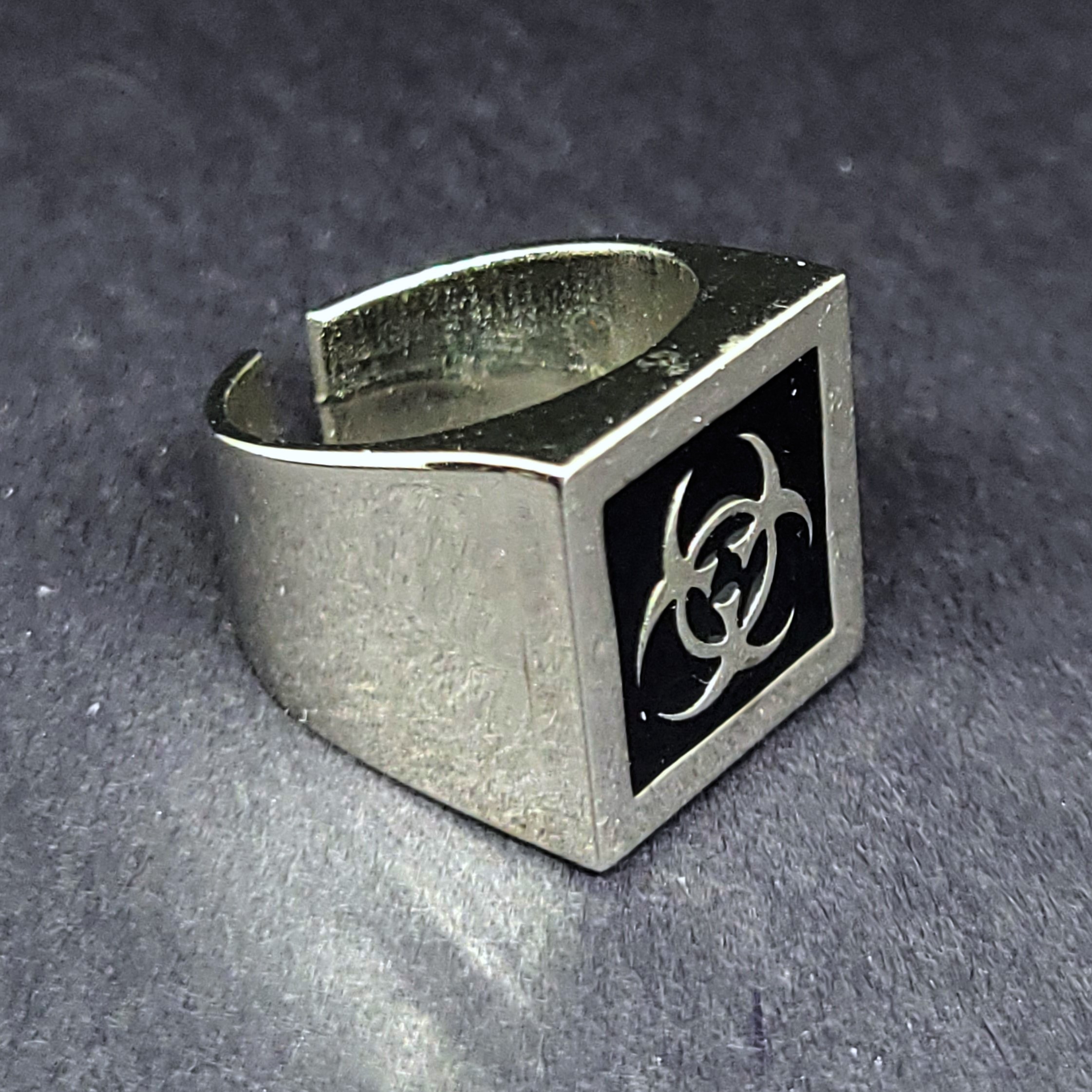 BIOHAZARD 3 Biological Hazard Symbol Metal Ring (SILVER) - 1999 Capcom Resident Evil Hong Kong Comics