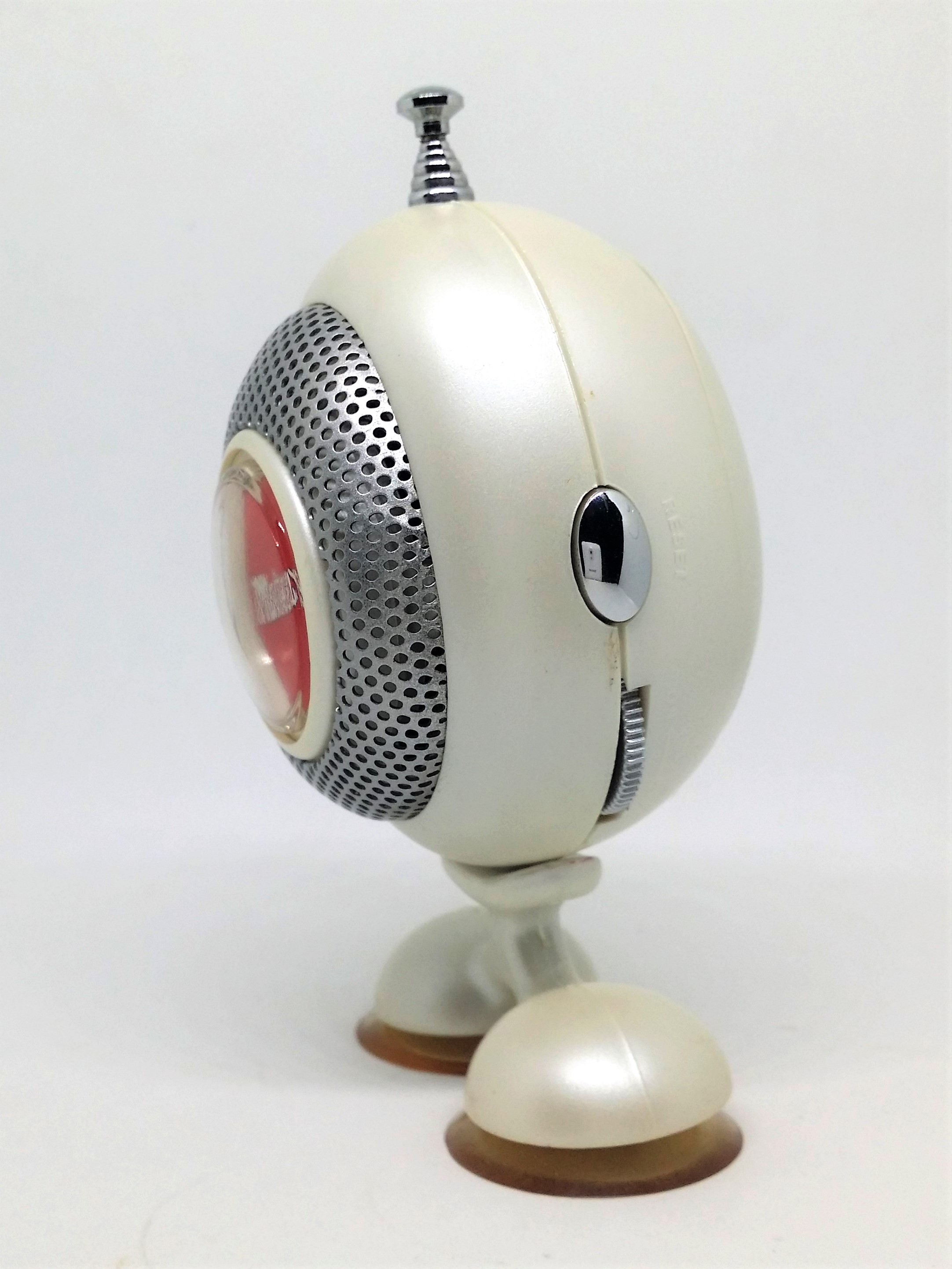 Maltesers Chocolate Auto Scan Radio (Pearl) - 2004 Tested & Working NIB