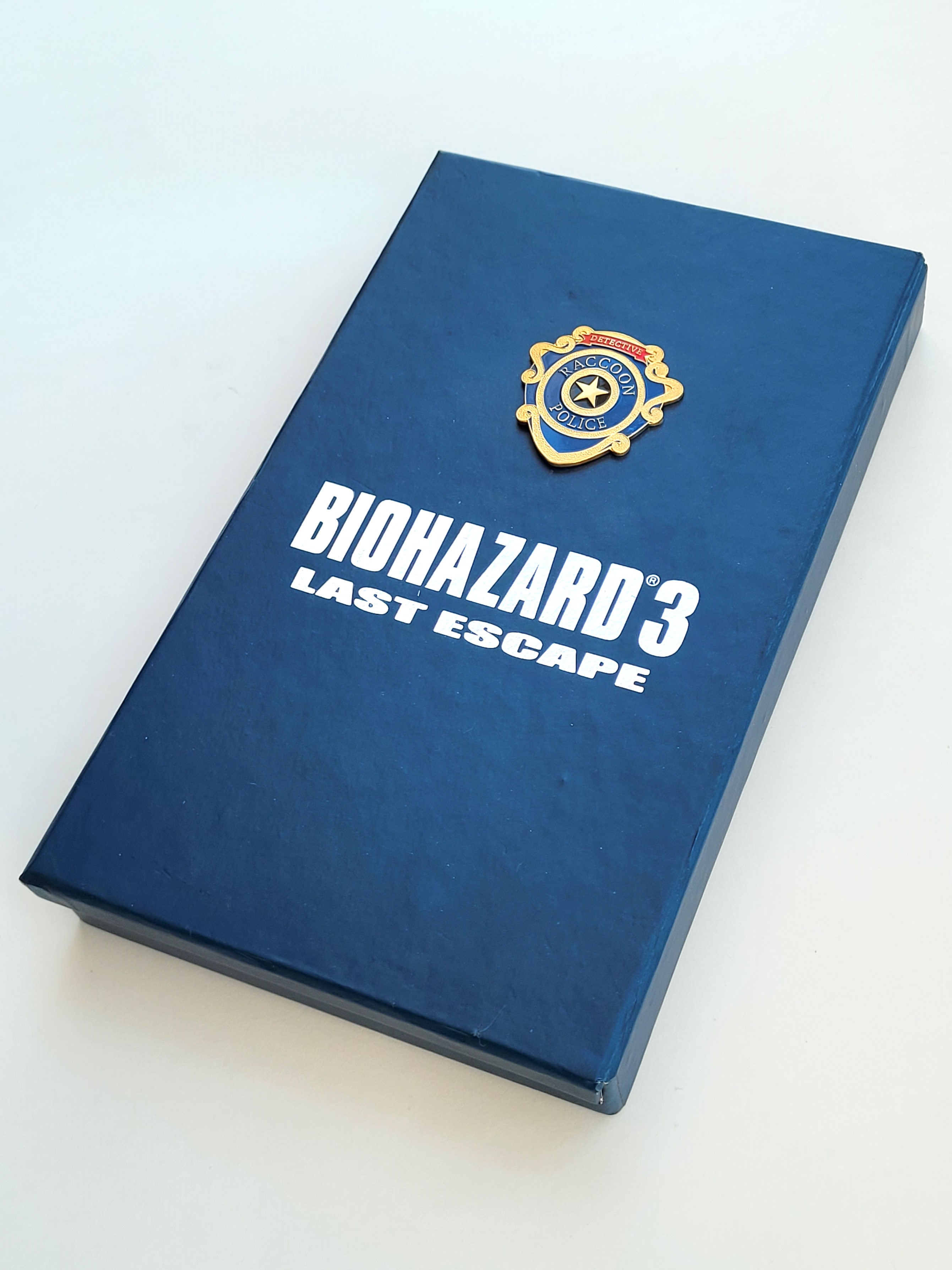 BIOHAZARD 3 Letter Openers Gold Dagger & Bronze Knife Box Set - 1999 Capcom Resident Evil Hong Kong Comics