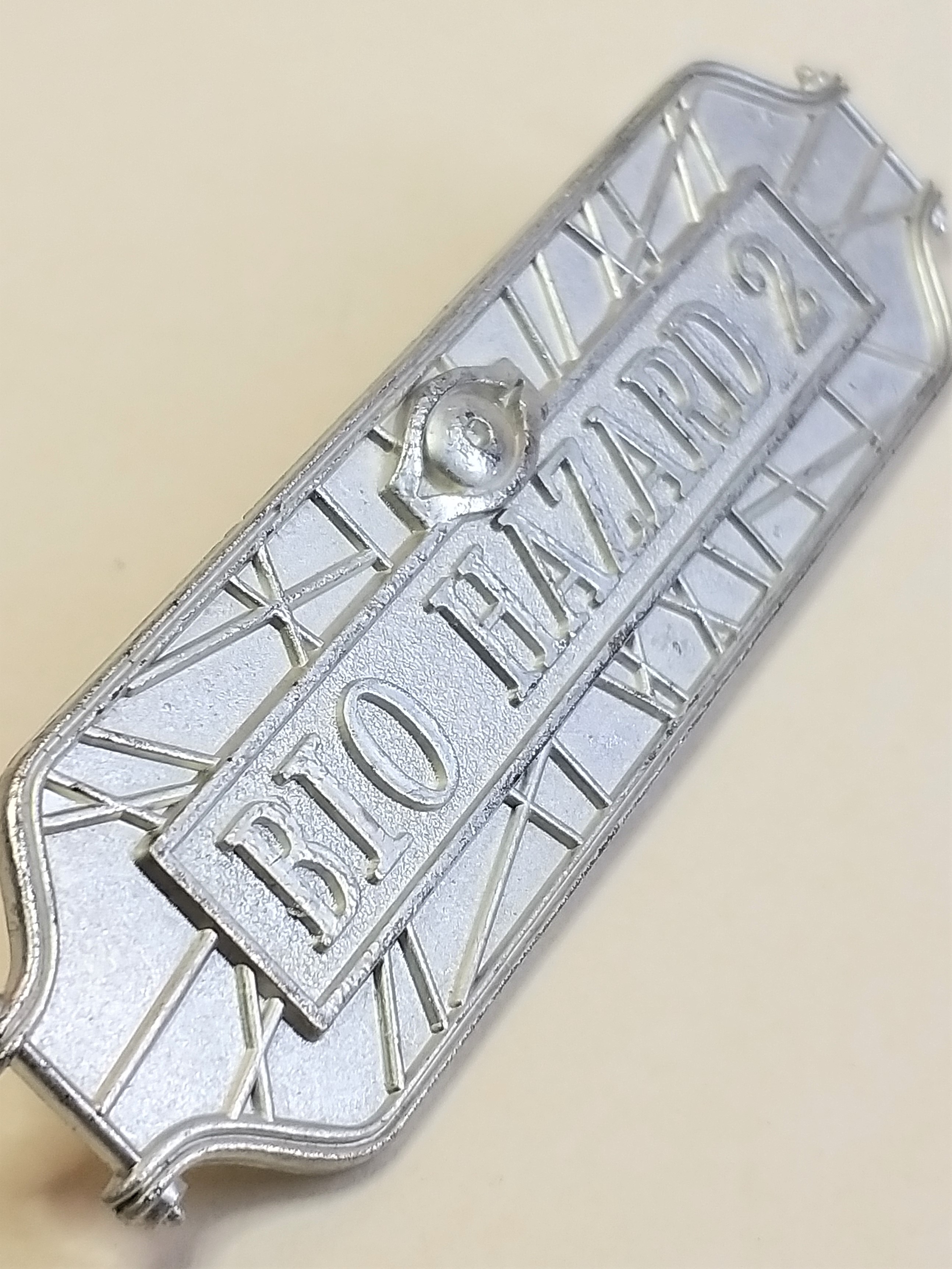 BIOHAZARD 2 Metal Pin Badges (Silver / Bronze / Dark Copper) - 1998 Capcom Resident Evil Hong Kong Comics