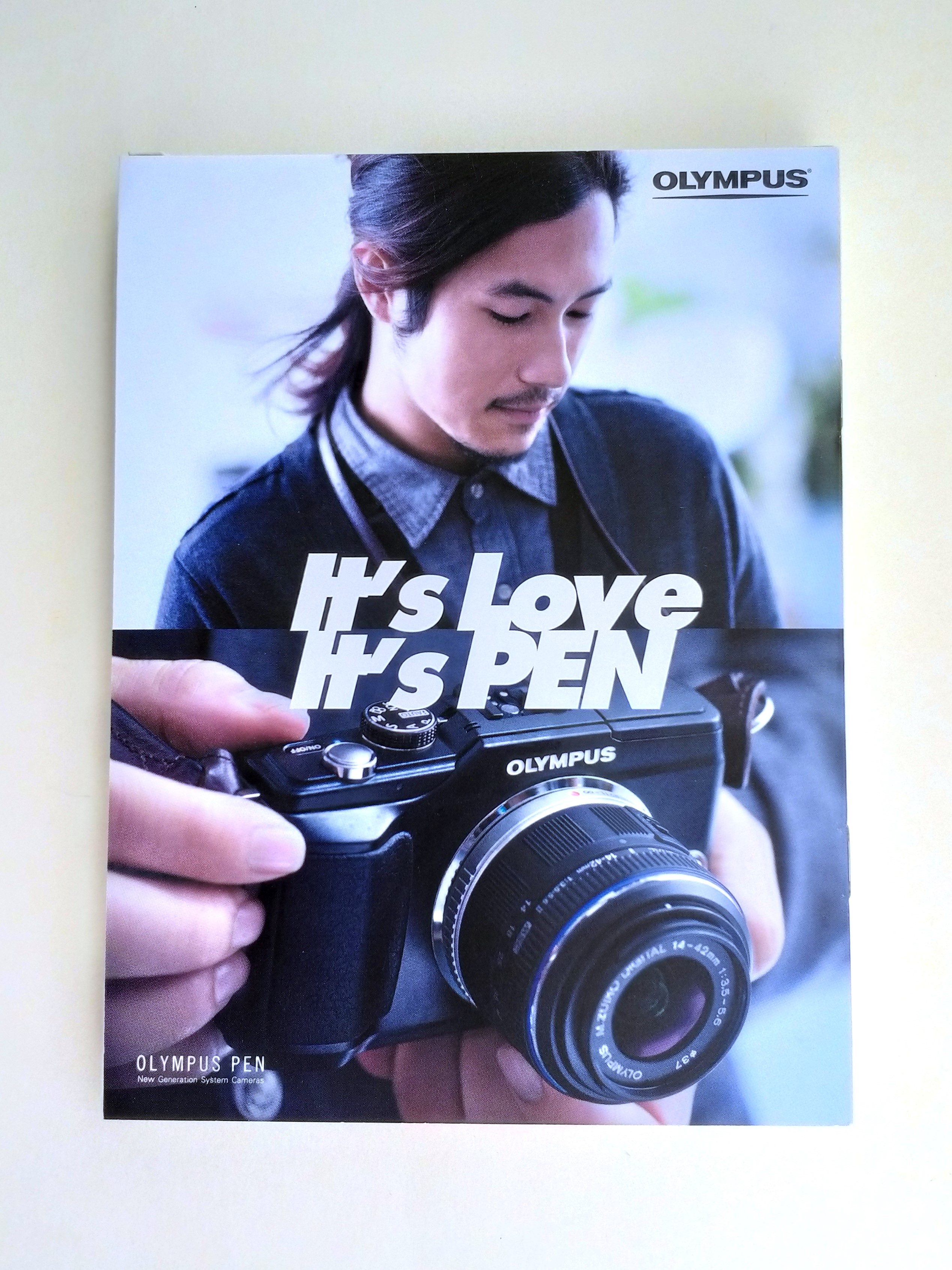 Olympus PEN E-PL2 White Mini Camera Phone Charm Strap Keychain - 2011 New In Box