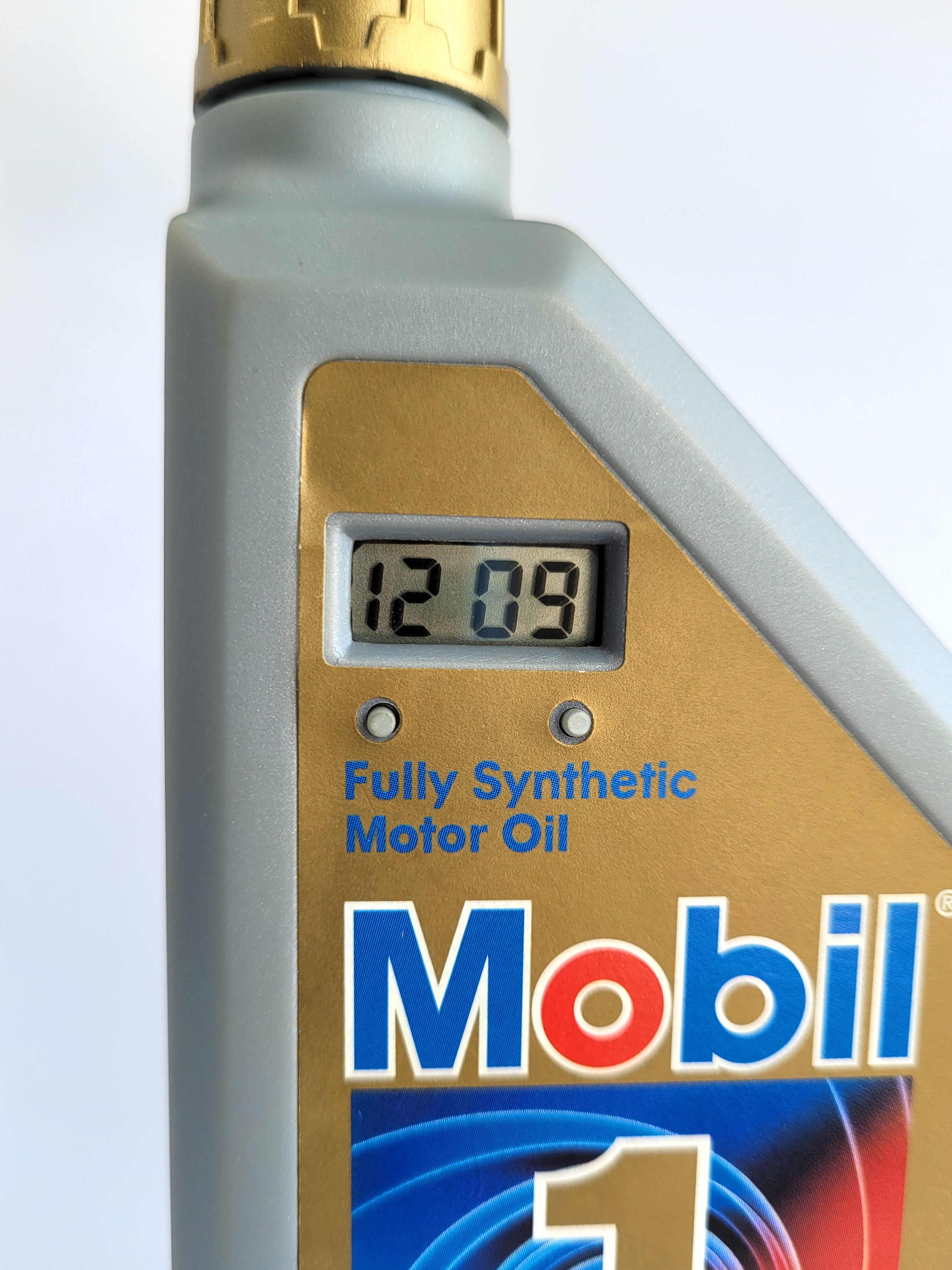 90s Mobil 1 Oil Bottle Radio Clock Fully Synthetic Motor Oil Rally Formula 5W-50