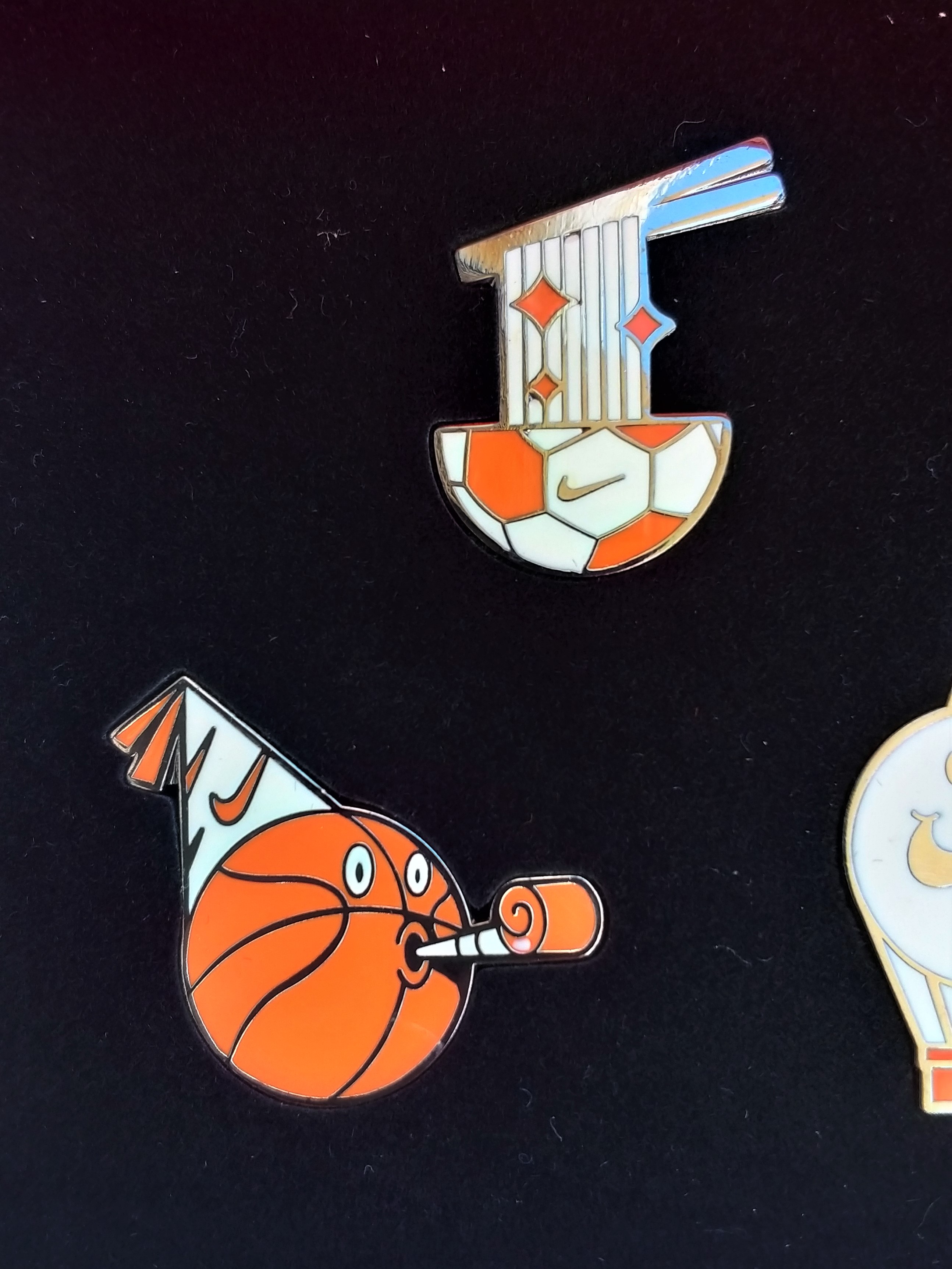 Nike Birthday Pack Pin Badge Set Of 5 - 2022 Hong Kong Exclusive