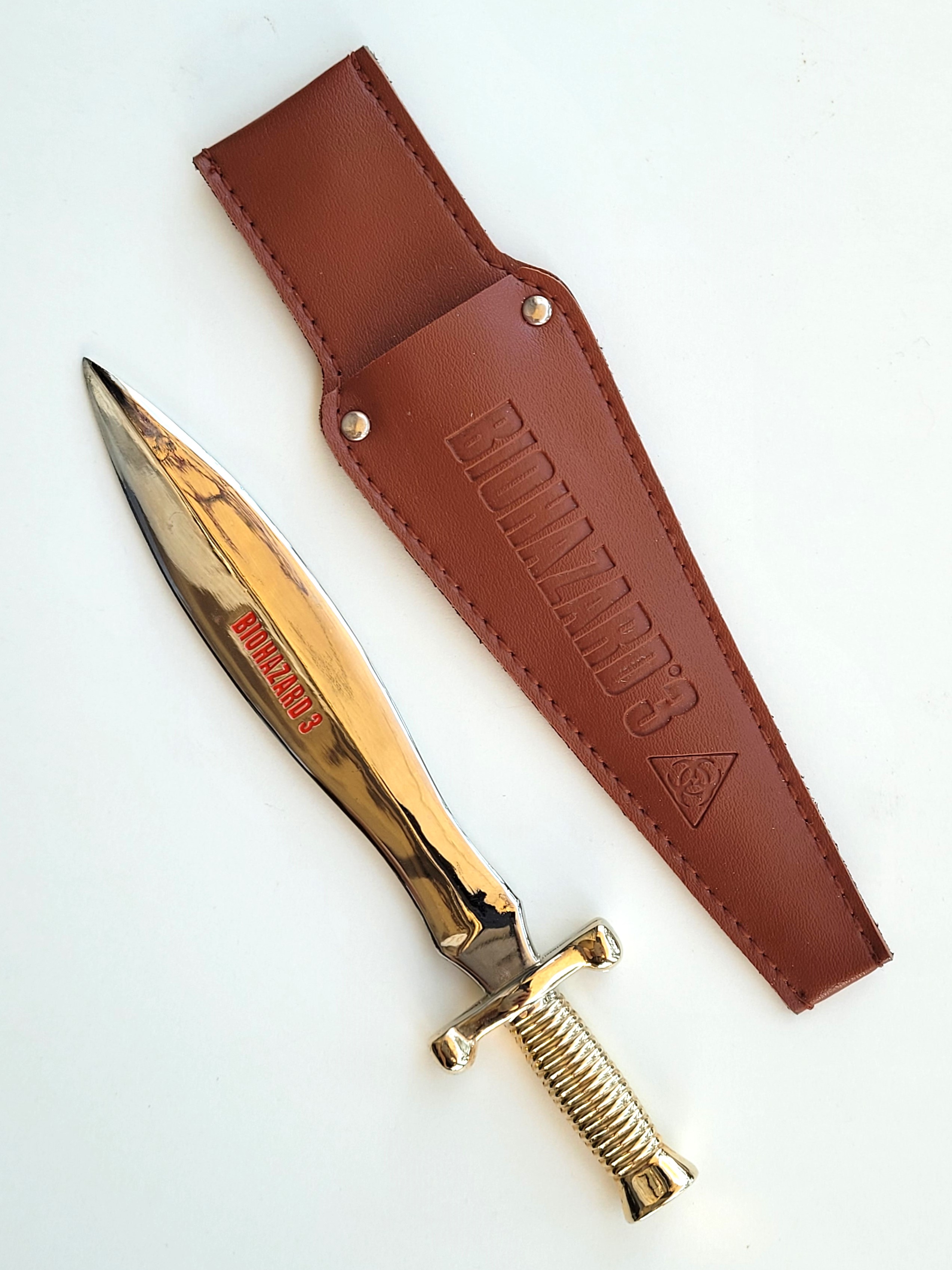 BIOHAZARD 3 Letter Opener Replica Dagger (Gold) w/ Leather Sheath - 1999 Capcom Resident Evil Hong Kong Comics