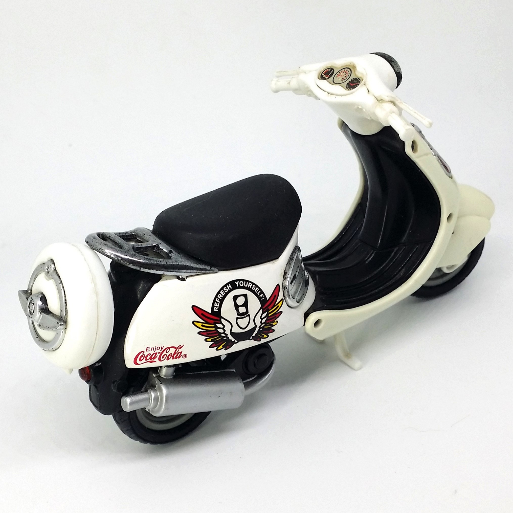 Coca Cola Motor Scooter Diecast Plastic Motorcycle Toy (White/Cream) - Vintage 90s
