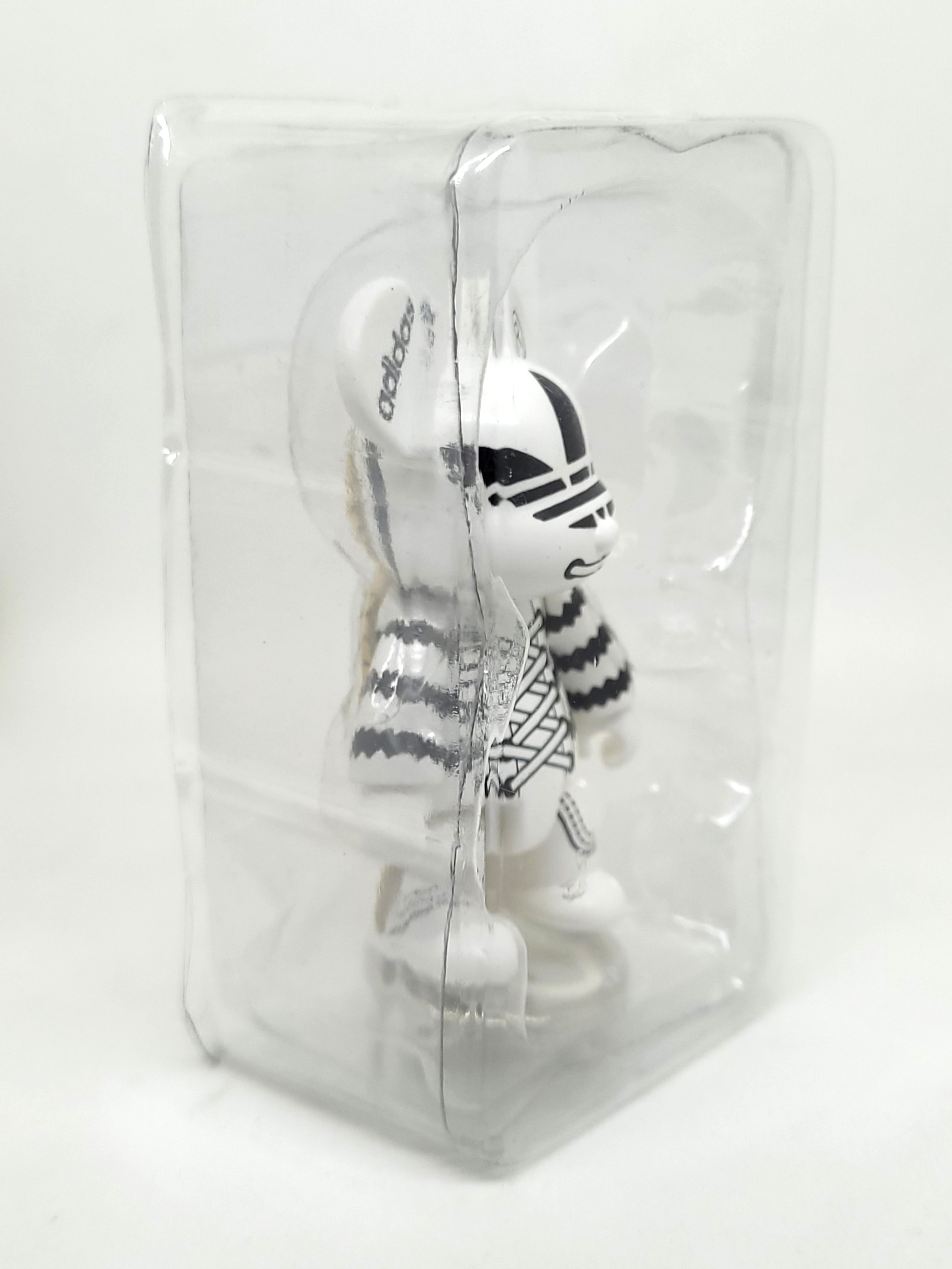 2004 Adidas Originals x Toy2R QEE Adicolor (B&W) Figure Keychain