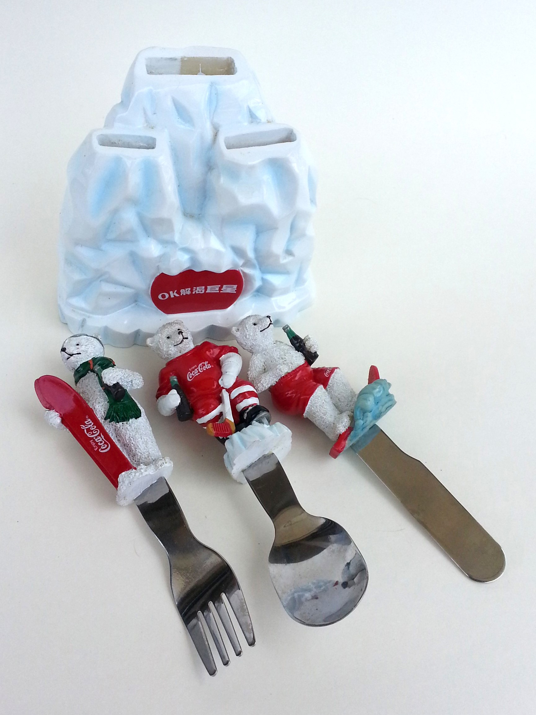 Coca Cola 1998 Polar Bear Handle Flatware w/ Snow Mountain Utensil Holder Set