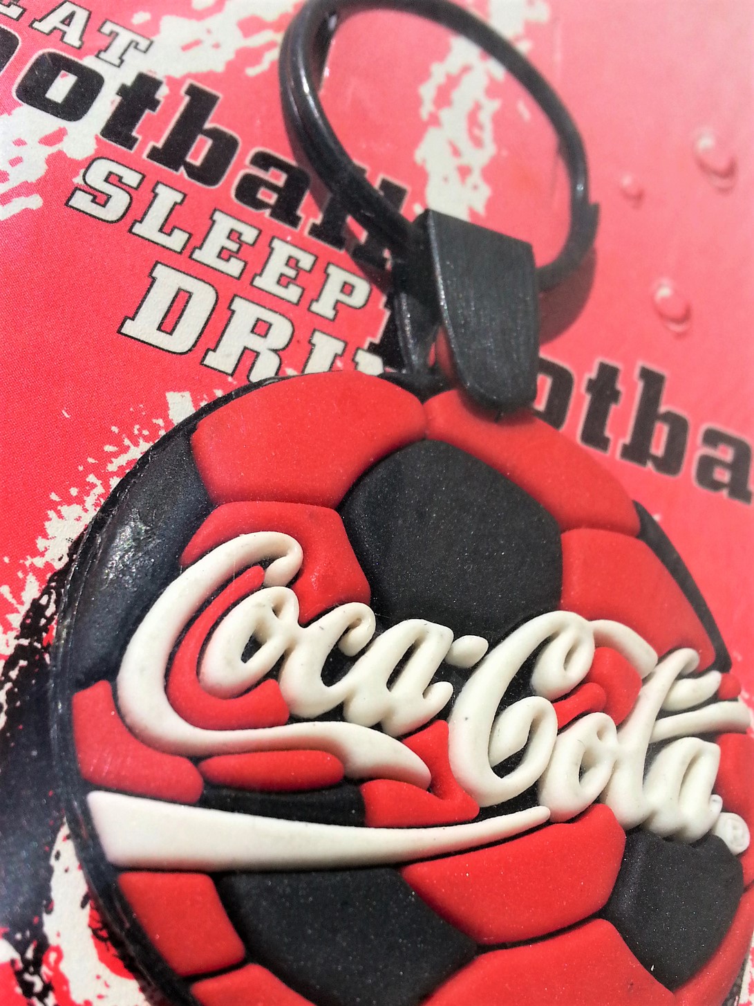 Coca Cola 98 World Cup Soccer Ball Shaped Rubber Keychain Key Ring