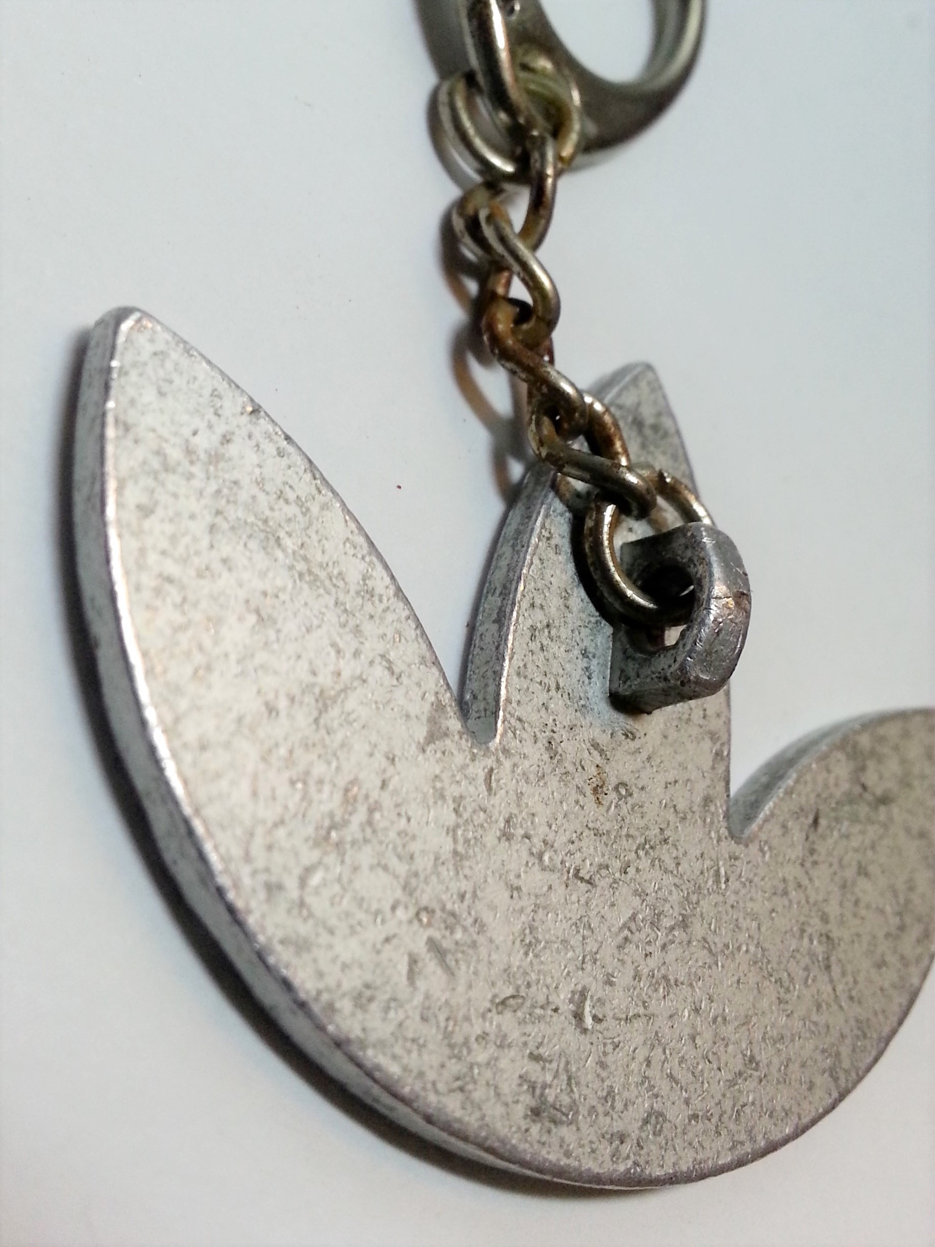 Adidas Originals (3-Stripes Leaf) Logo Metal Keychain - Rare & Vintage Key ring