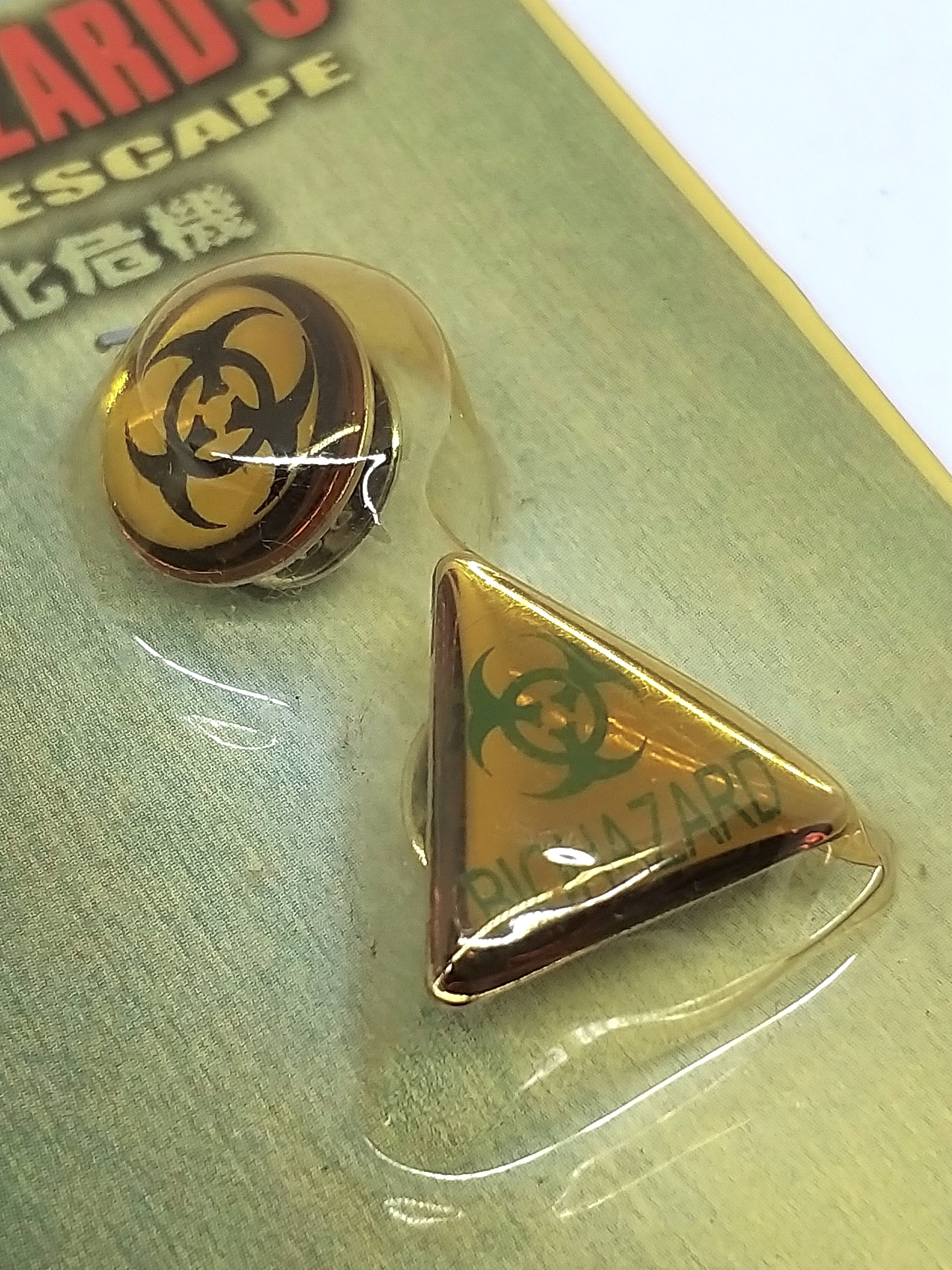 BIOHAZARD 3 Biological Hazard Symbol Pin Badge Set (2-Pack) - 1999 Capcom Resident Evil Hong Kong Comics