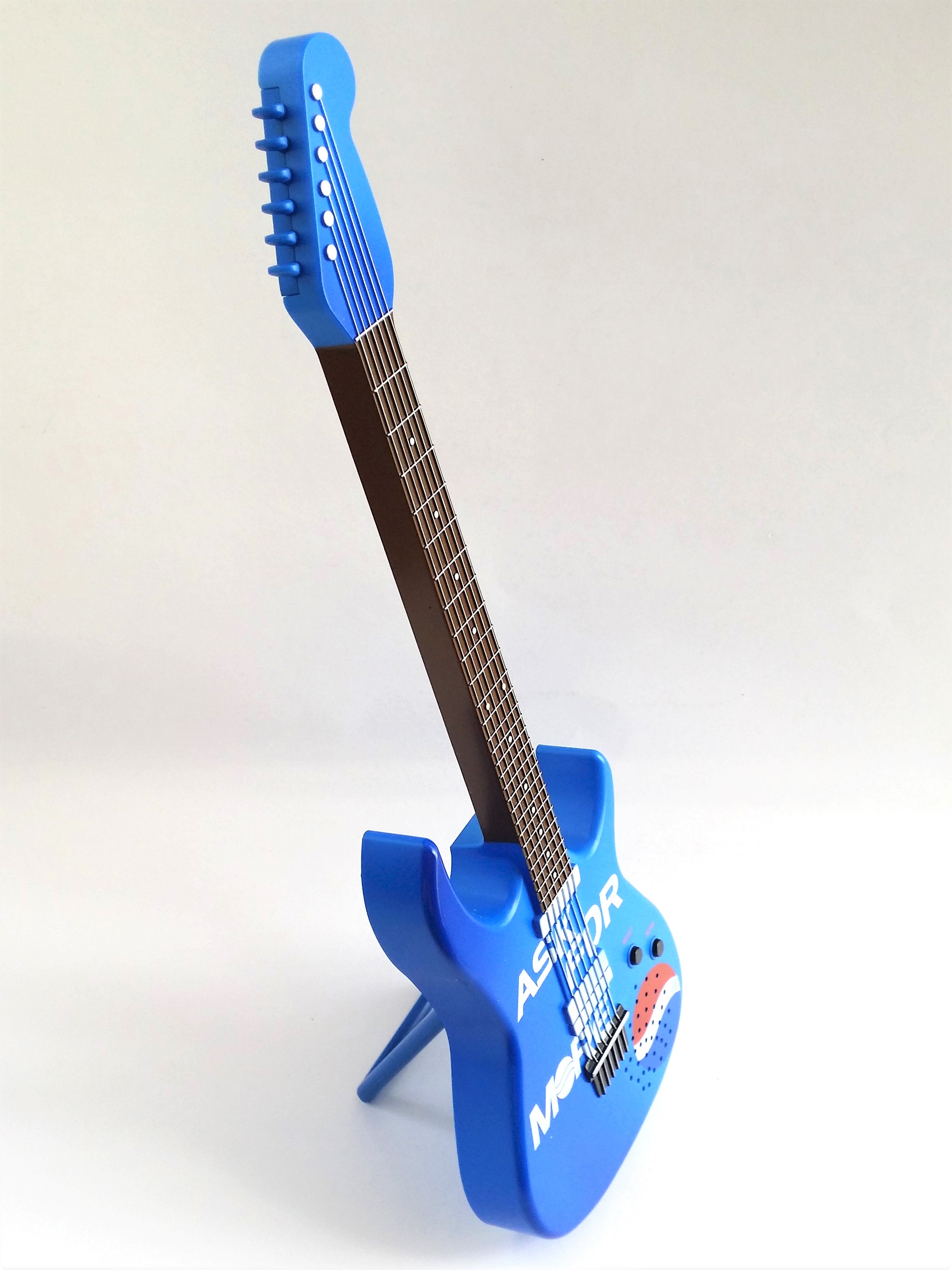 Pepsi ASK FOR MORE Guitar Shaped Auto Scan Radio 33.5cm - 2000s Limited Edition NIB