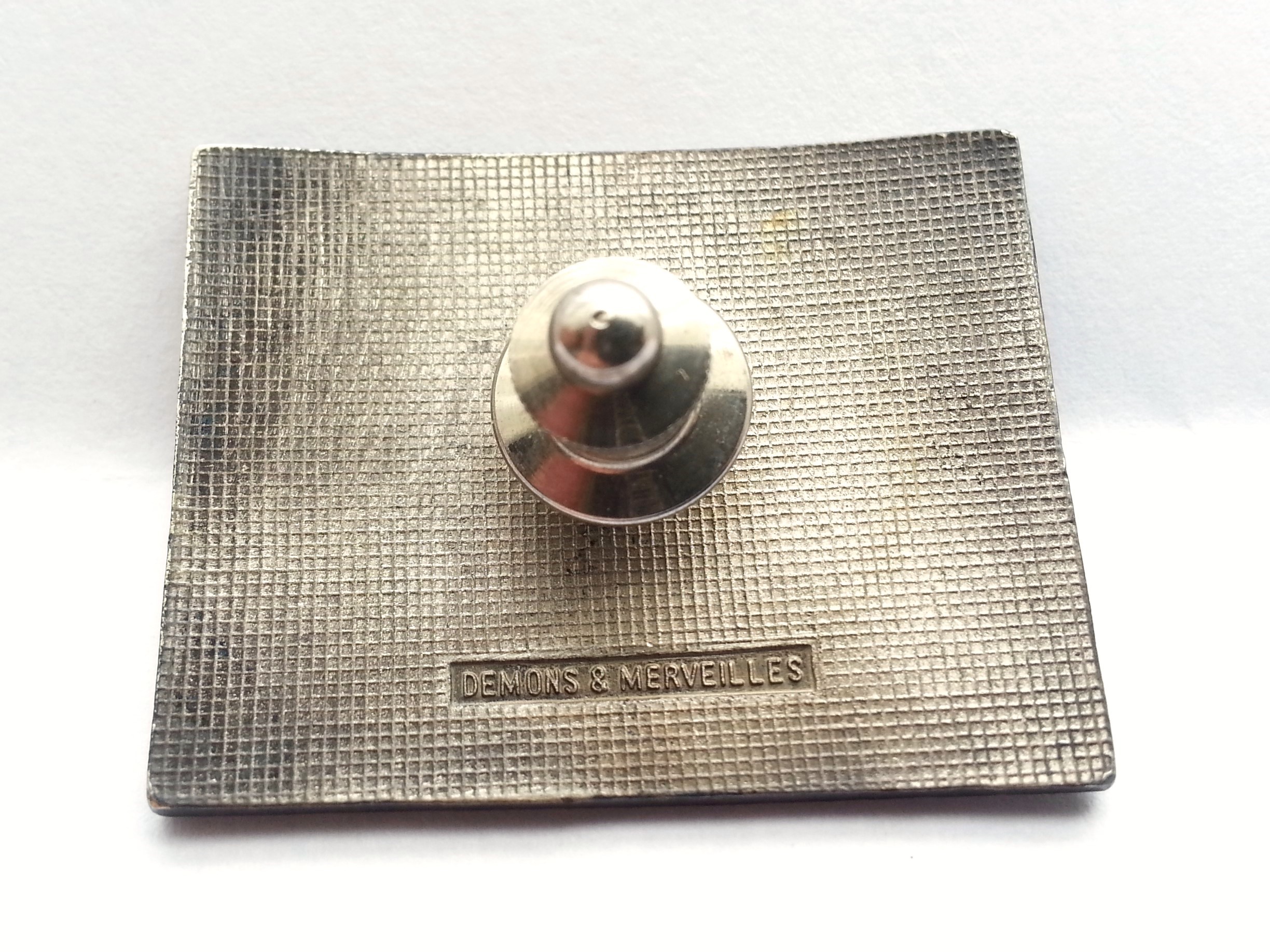 Chevignon Pin Badge - Demons & Merveilles RARE Vintage