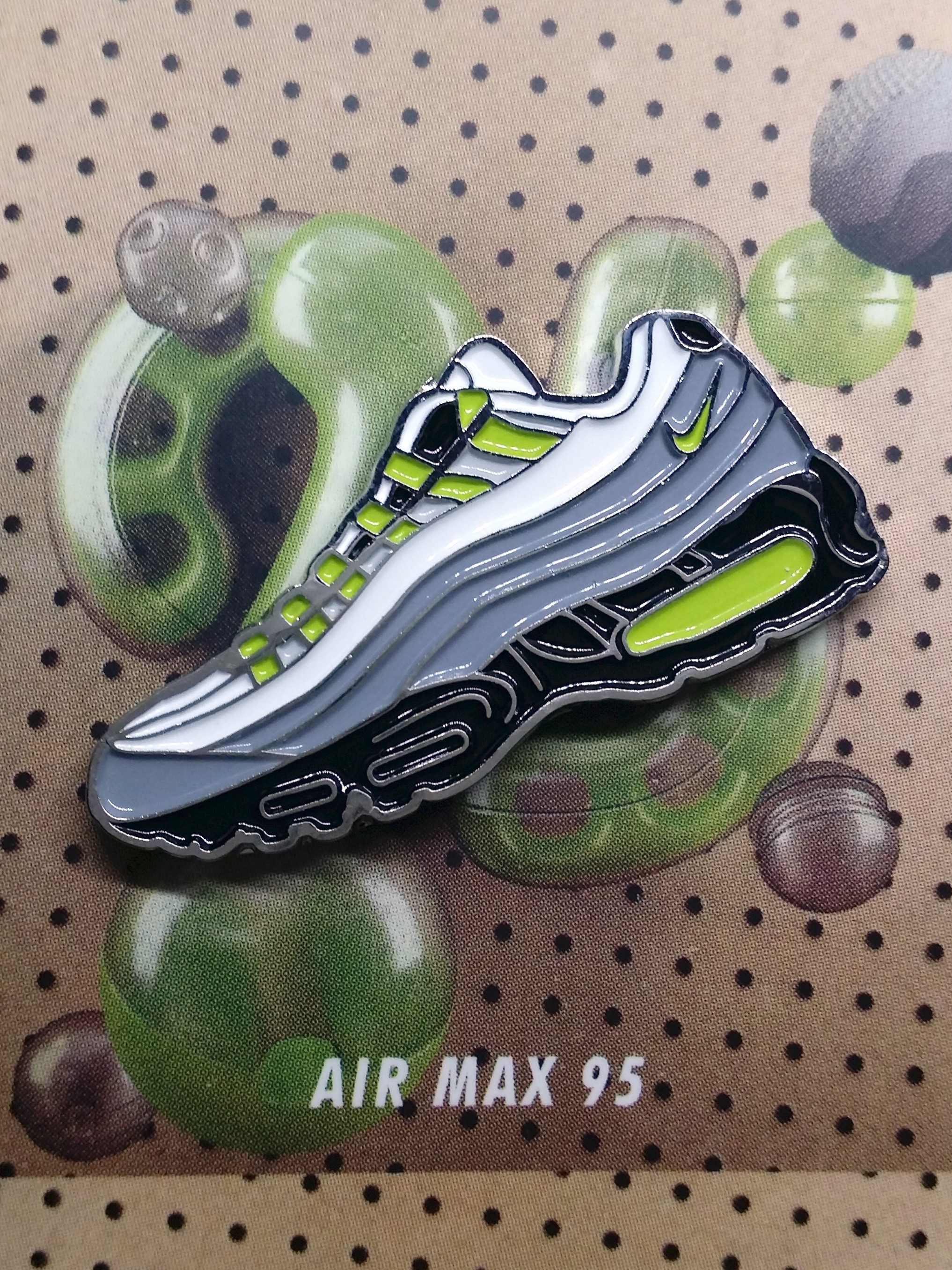 Nike Air Max Day Sneaker Pin Badges Set (6-Pack) - 2015 Hong Kong Exclusive