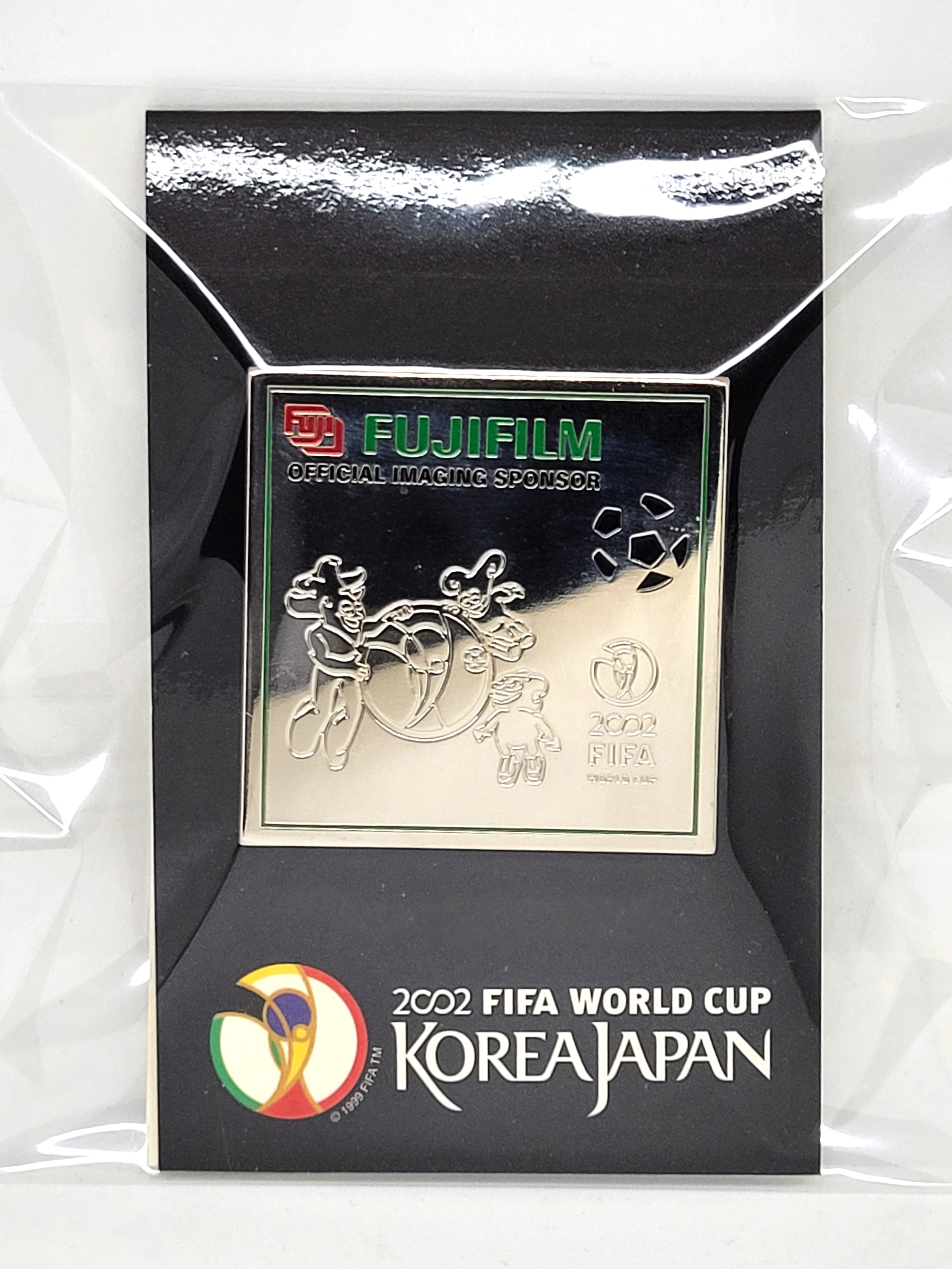 2002 Fifa World Cup Korea Japan FUJIFILM Silver Metal Pin Badge Brand New