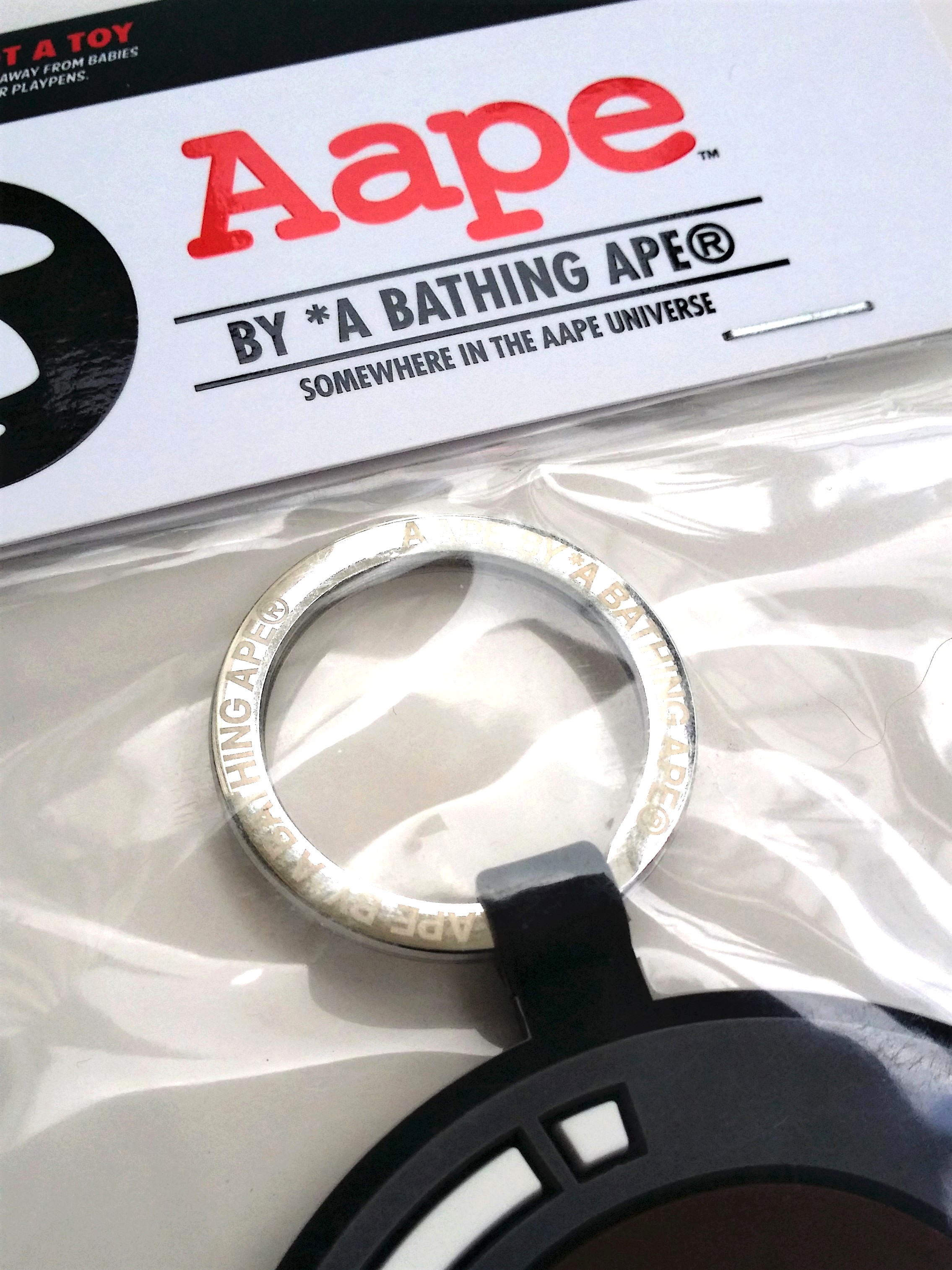 A BATHING APE Bape Aape Astronaut Keychain Key Ring - Brand New