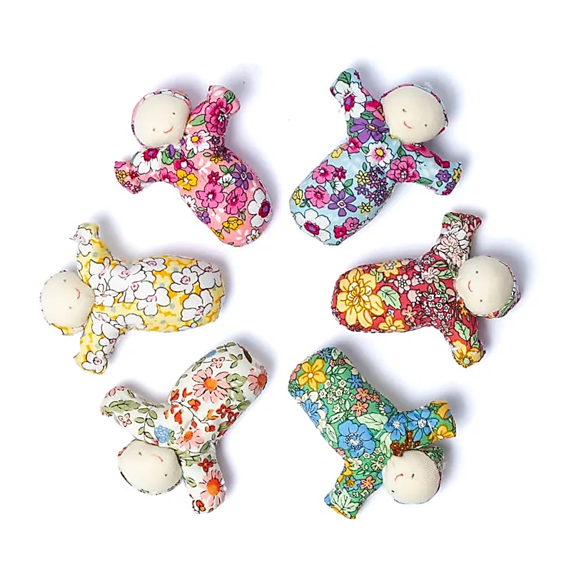 Poupées artisanales pour dissiper les soucis 