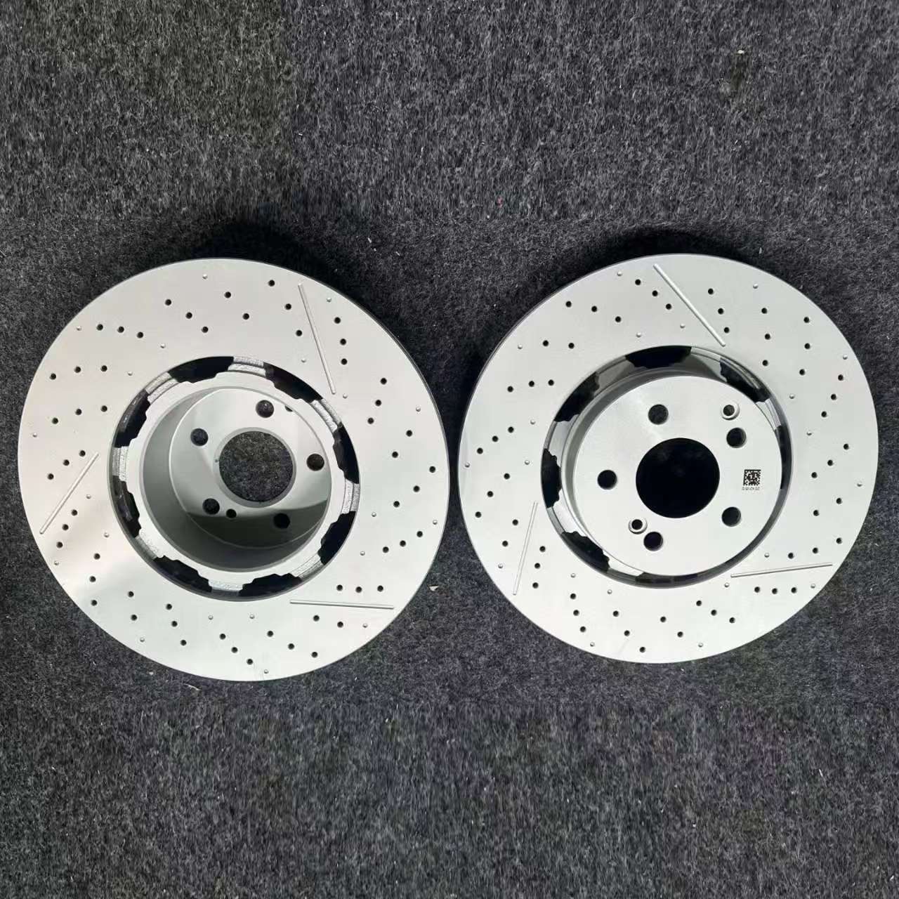 High-Performance Drilled Brake Disc Rotor 26088273/15205947 for Chevrolet HT250/G3000 Excellent Brake Rotors