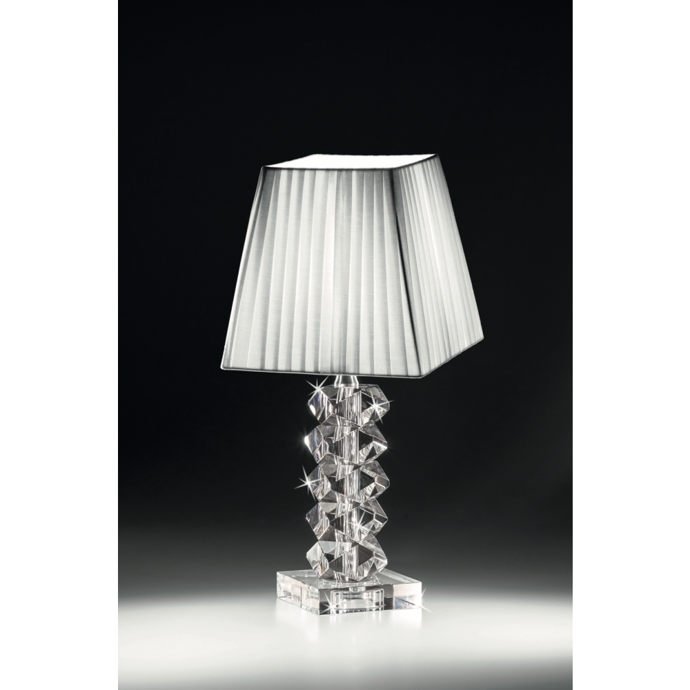 Lampada in cristallo con paralume bianco plissettato